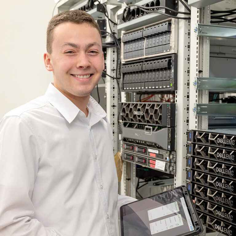 Ausbildung als Fachinformatiker bei Mercedes-Benz Herbrand.