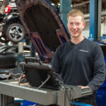 Ausbildung Kfz-Mechatroniker*in Pkw bei Mercedes-Benz Herbrand