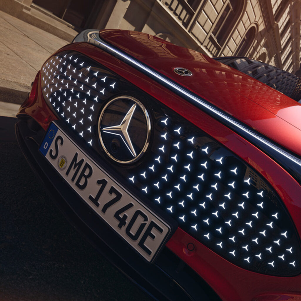 CLA Hybrid Kühlergrill beleuchtet