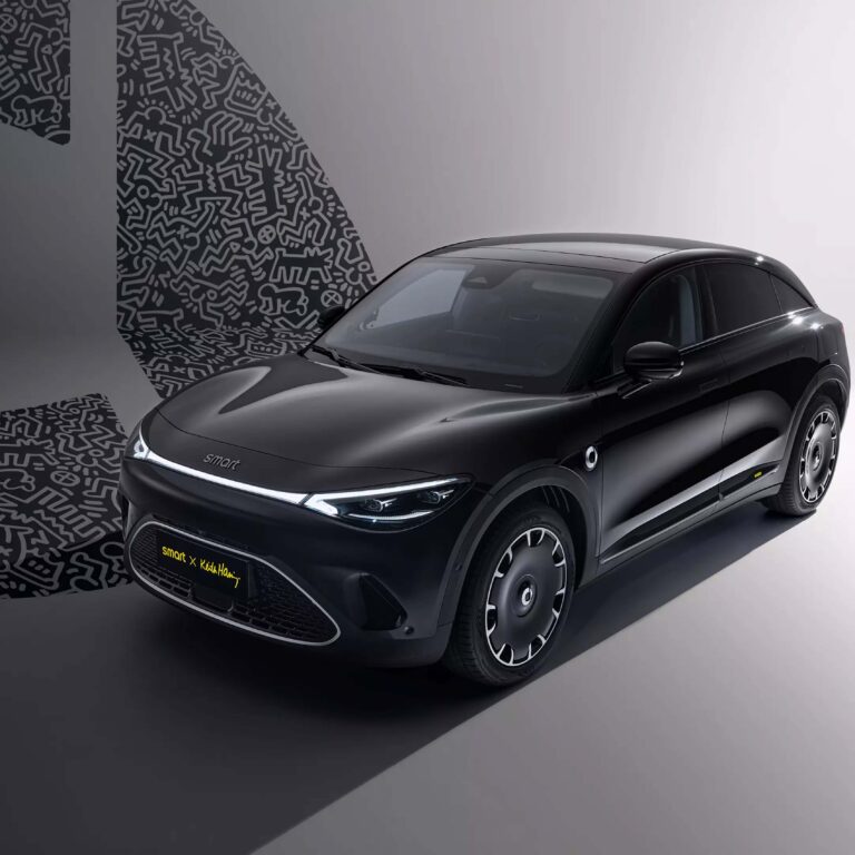 Herbrand Smart #3 Keith Haring Seitenansicht