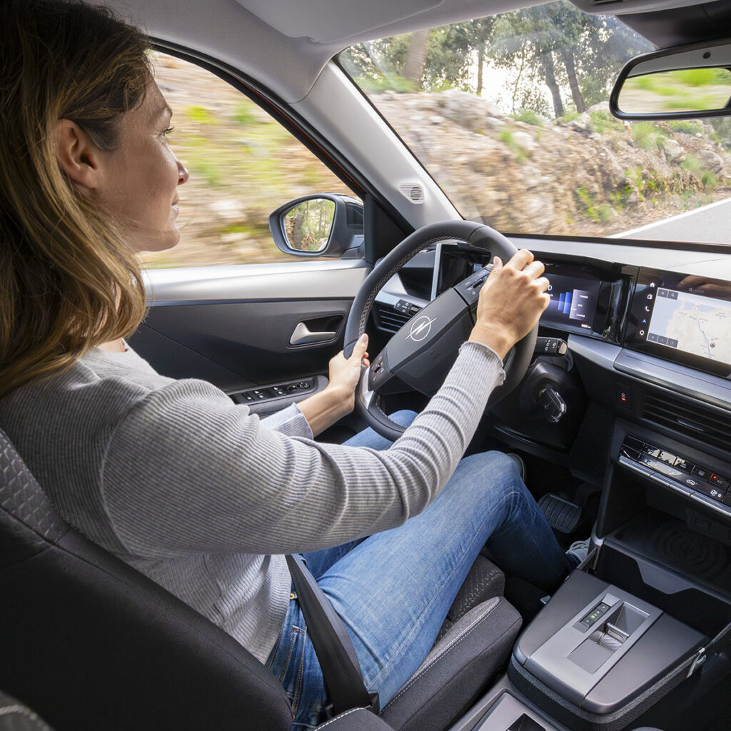 Opel bei Herbrand - Interior