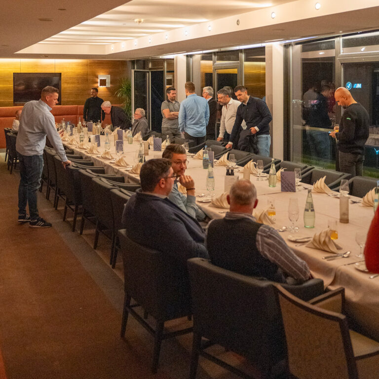 Exklusives Drivers Dinner in der Skylounge des Nürburgring Congress Hotels