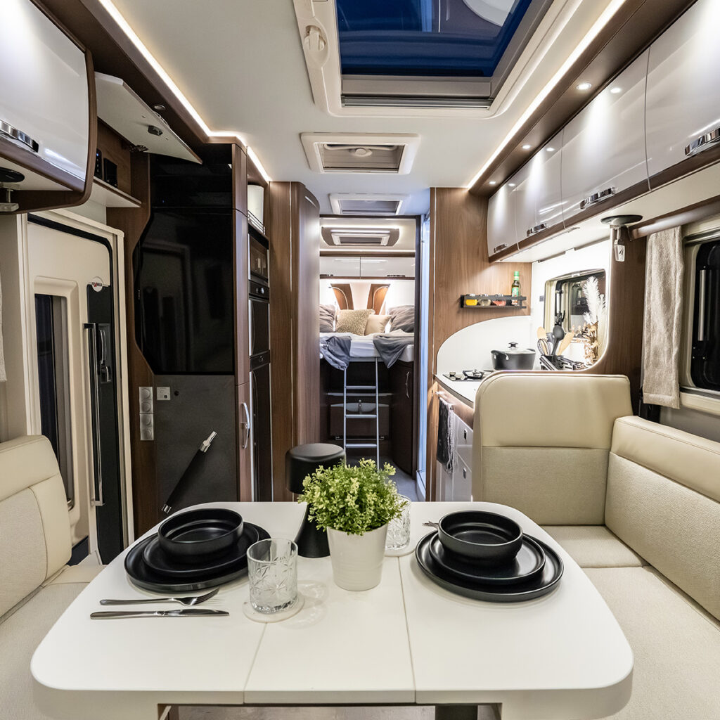 Platin-pure-final-edition-Essbereich-Betten