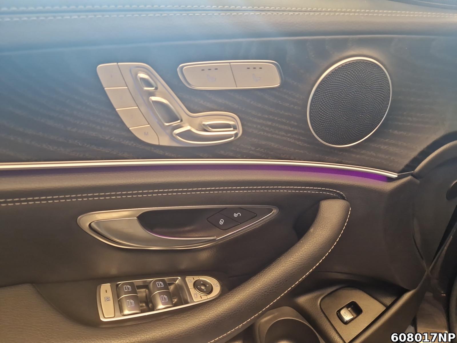Fahrzeugabbildung Mercedes-Benz E 300 T AMG Multibeam Widescreen Kamera