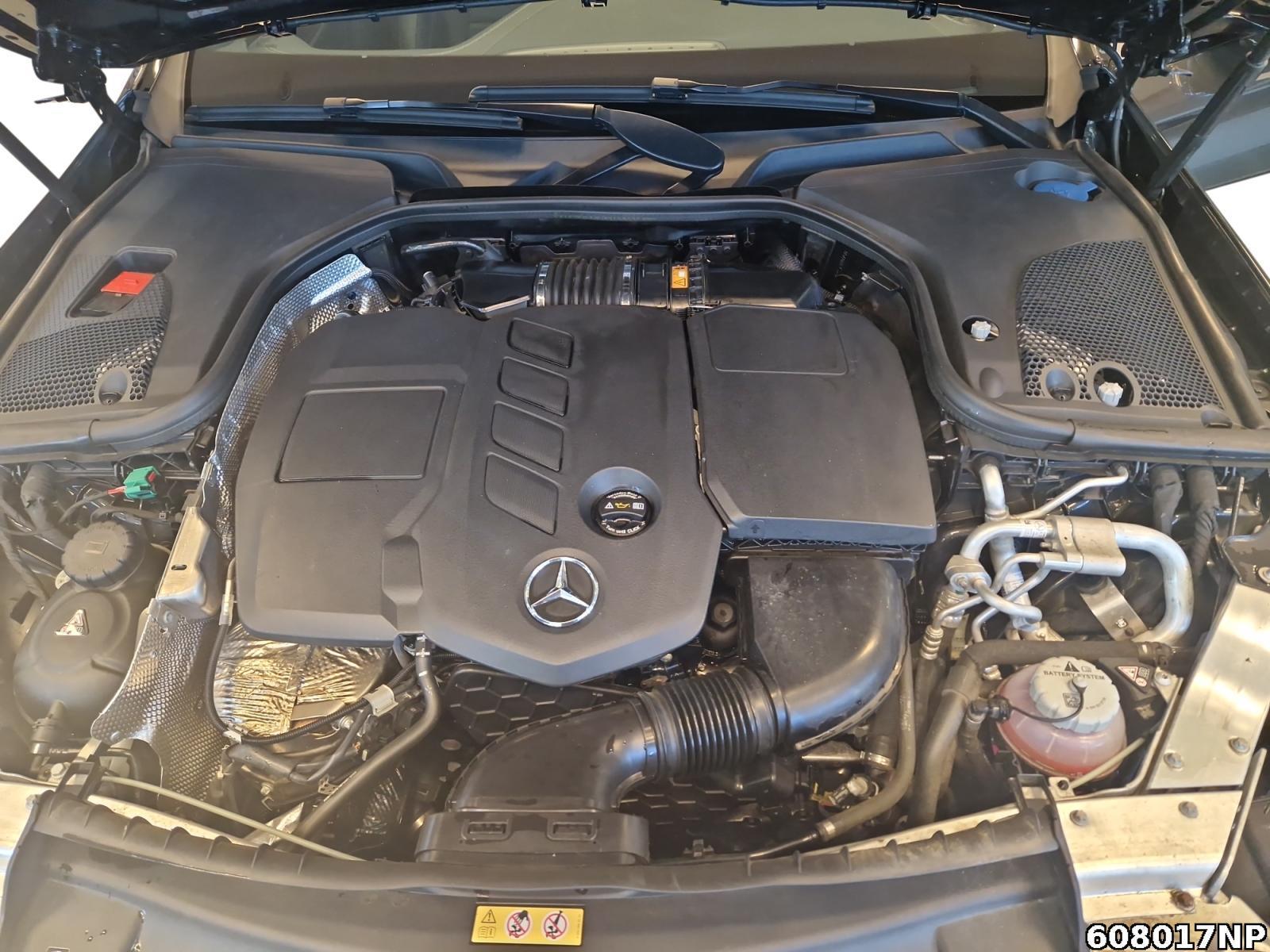 Fahrzeugabbildung Mercedes-Benz E 300 T AMG Multibeam Widescreen Kamera