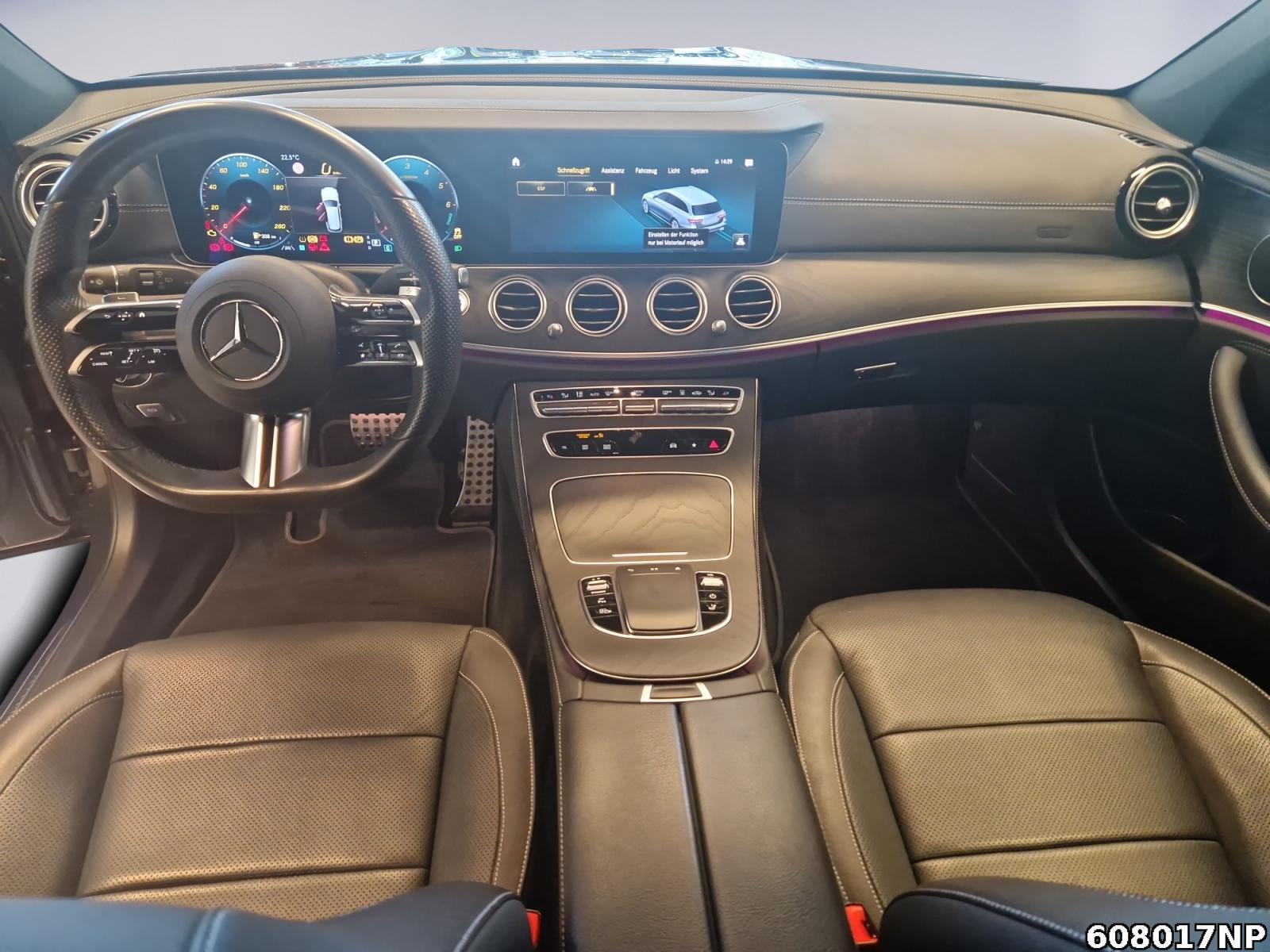 Fahrzeugabbildung Mercedes-Benz E 300 T AMG Multibeam Widescreen Kamera