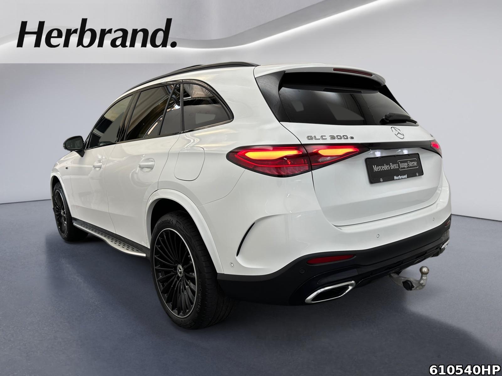 Fahrzeugabbildung Mercedes-Benz GLC 300 e 4M AMG Edition AMG AHK Pano Burmester