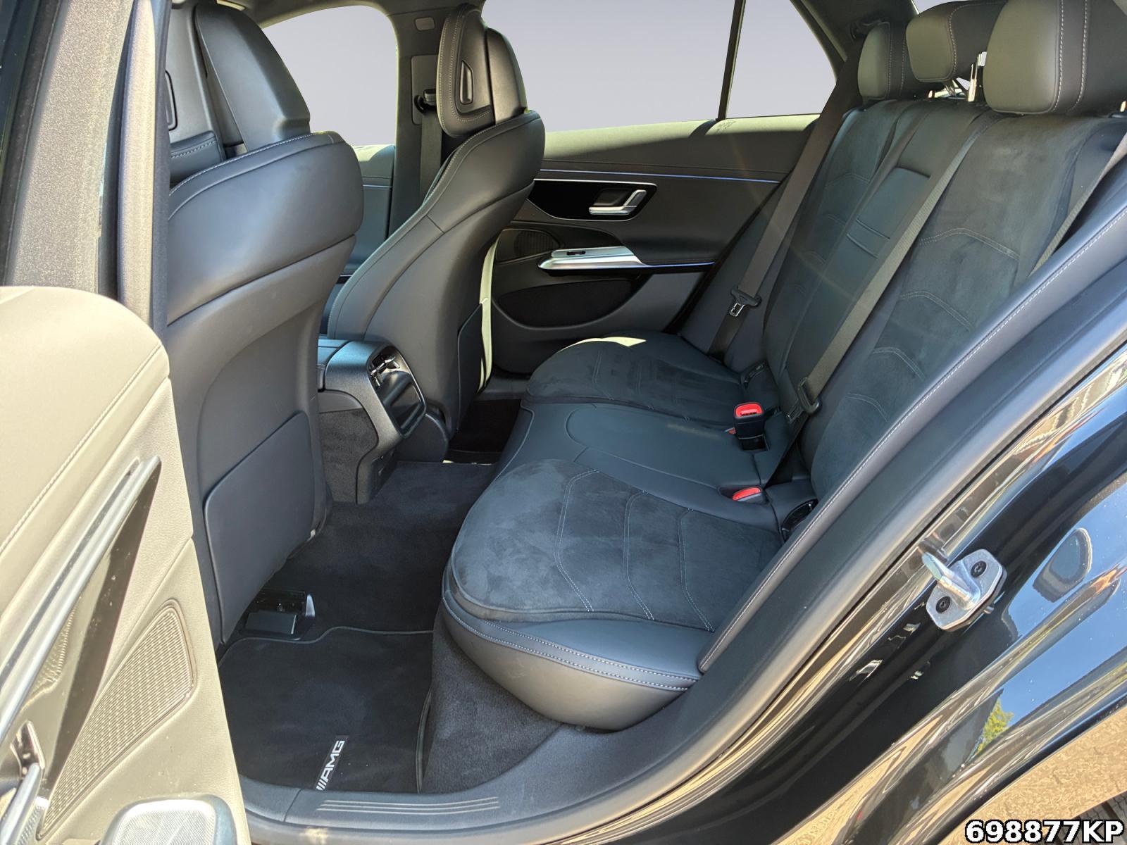Fahrzeugabbildung Mercedes-Benz E 220 d T AMG AHK Distronic Totwinkel