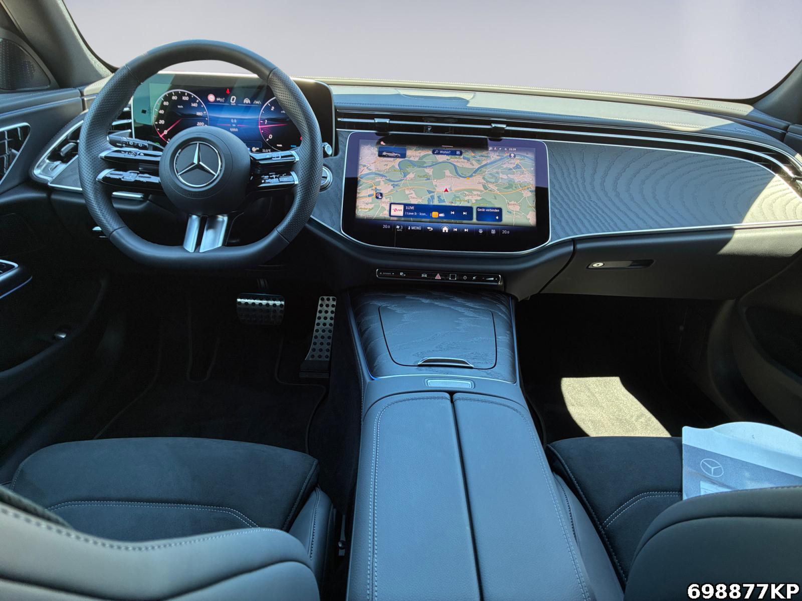 Fahrzeugabbildung Mercedes-Benz E 220 d T AMG AHK Distronic Totwinkel