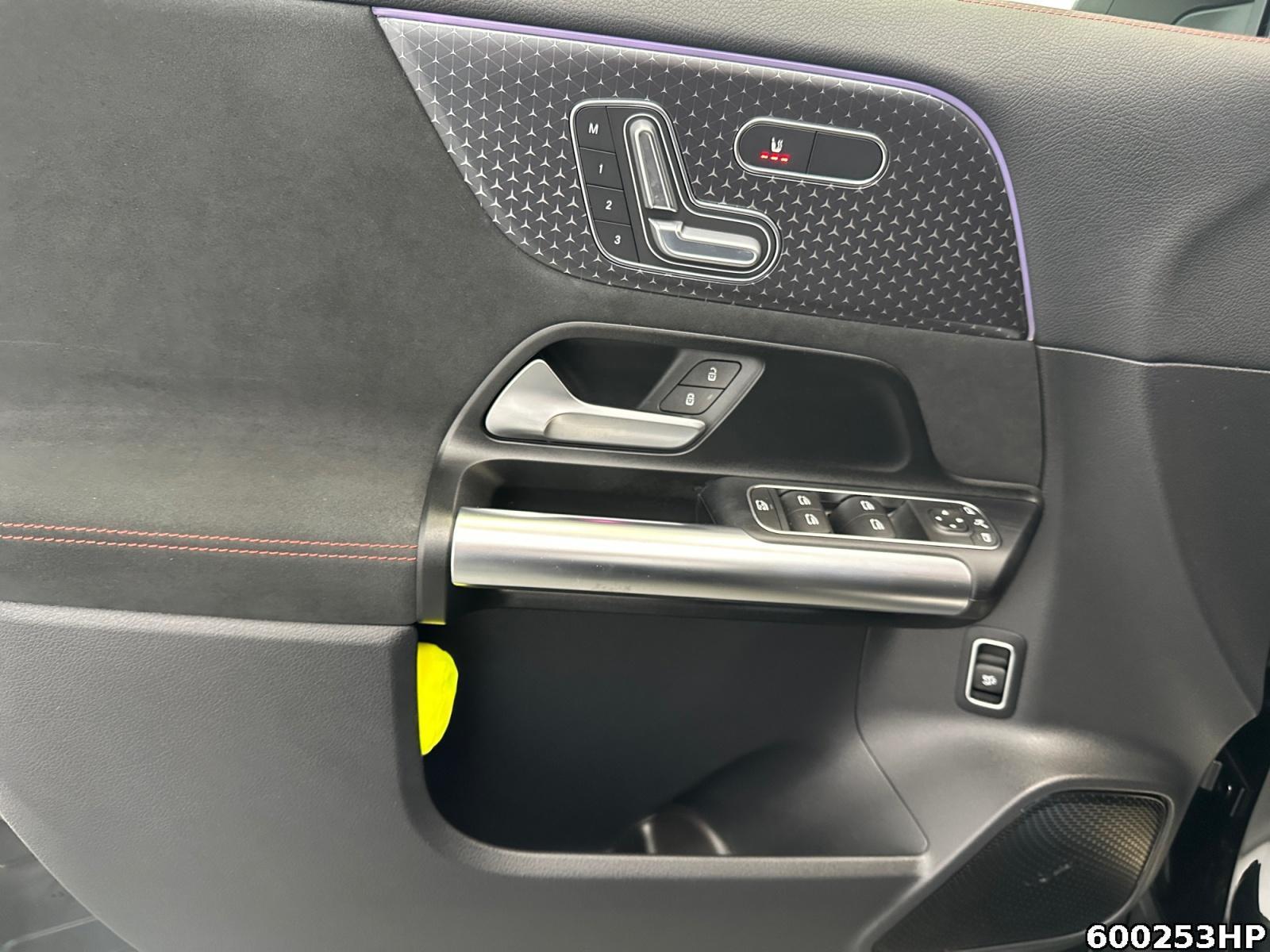 Fahrzeugabbildung Mercedes-Benz EQA AMG 360° Memory Distronic+ Adv. Sound