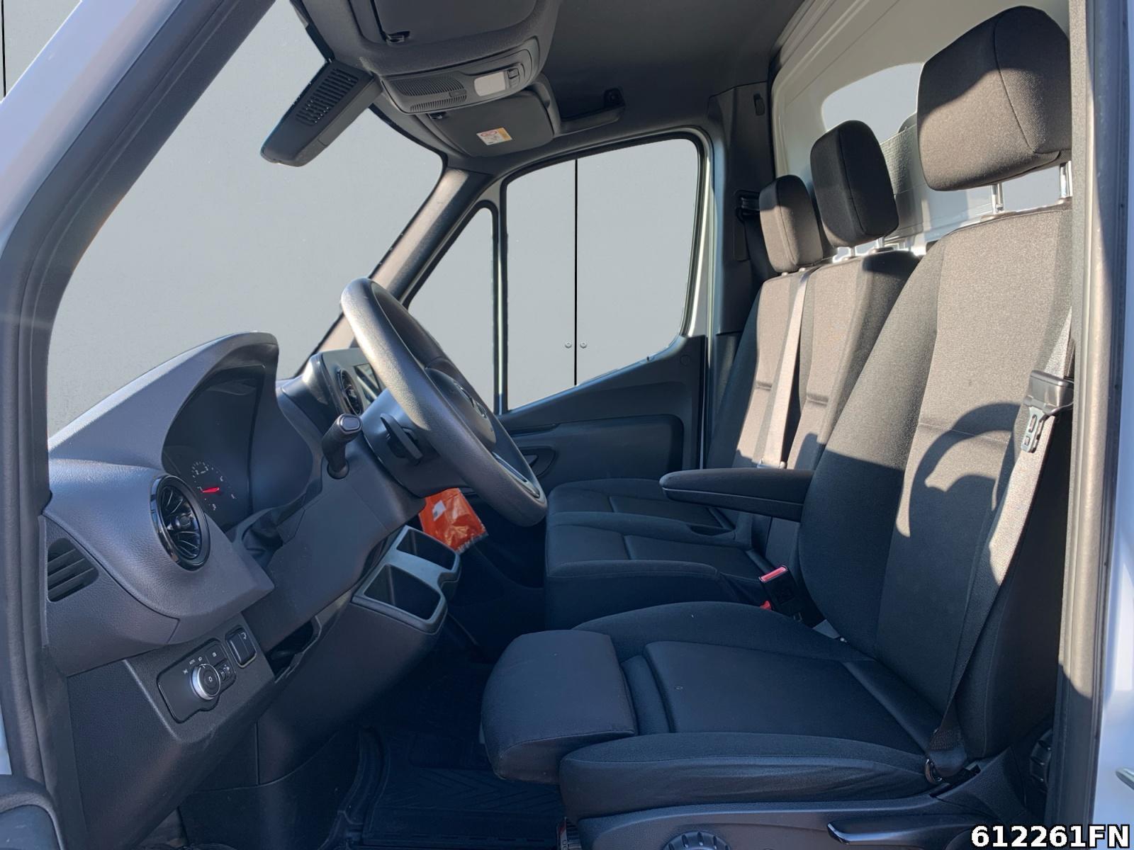 Fahrzeugabbildung Mercedes-Benz Sprinter 317 9G-TRO*LBW*INNENHÖHE 2,4m*KLIMA*KAM
