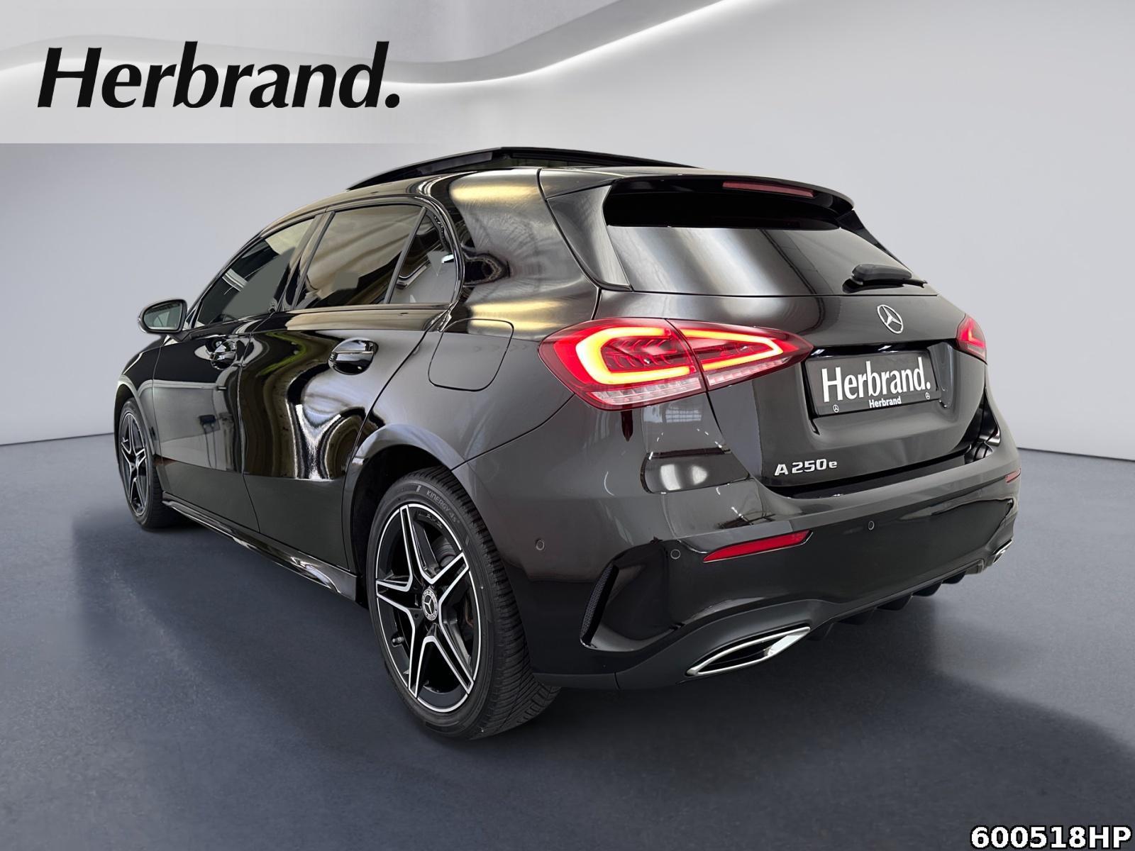 Fahrzeugabbildung Mercedes-Benz A 250 AMG Pano Night 360° Totw. CarPlay 18