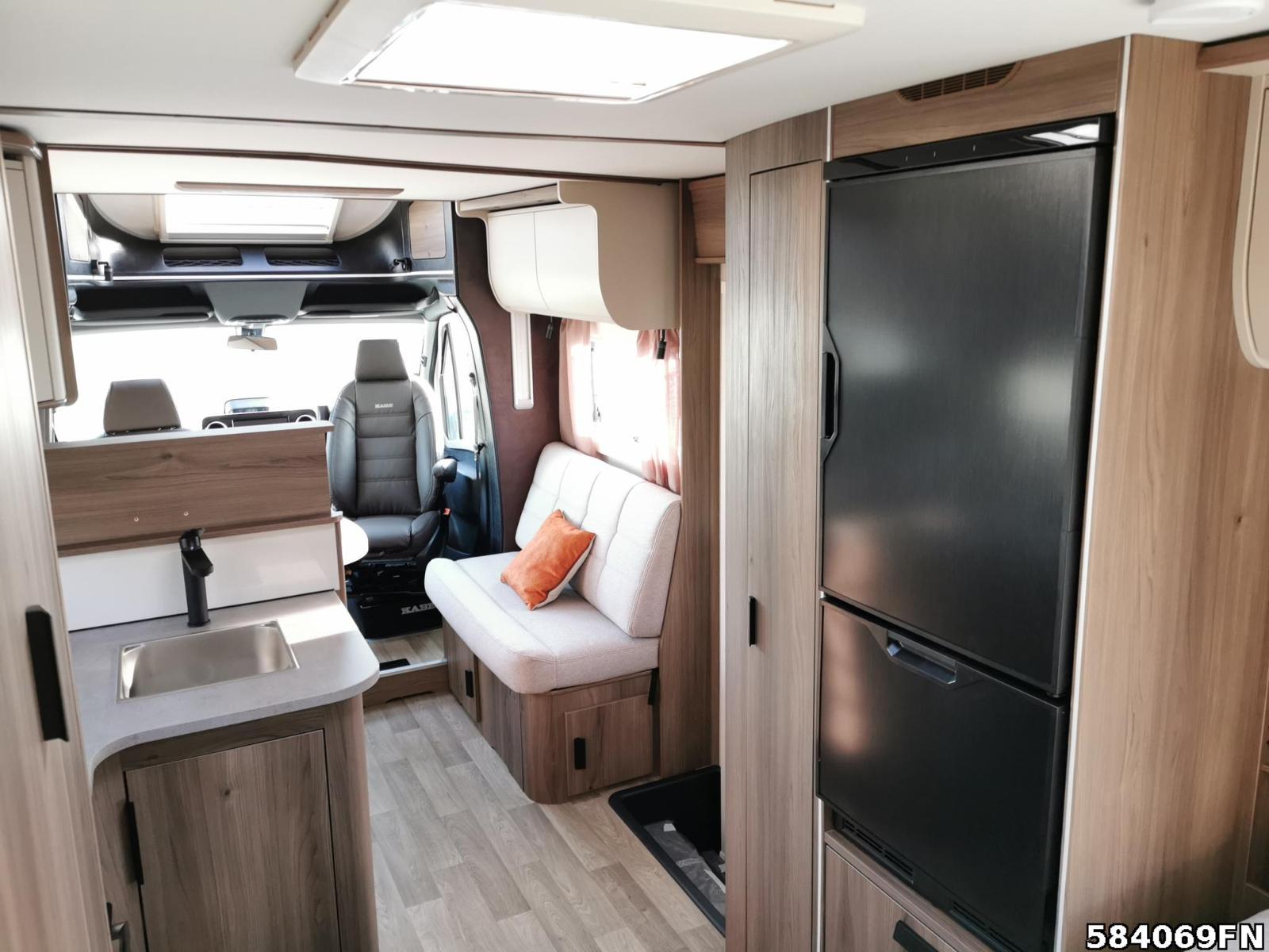 Fahrzeugabbildung Kabe TM Royal X 810 LXL 2026 Solar 300 Ah