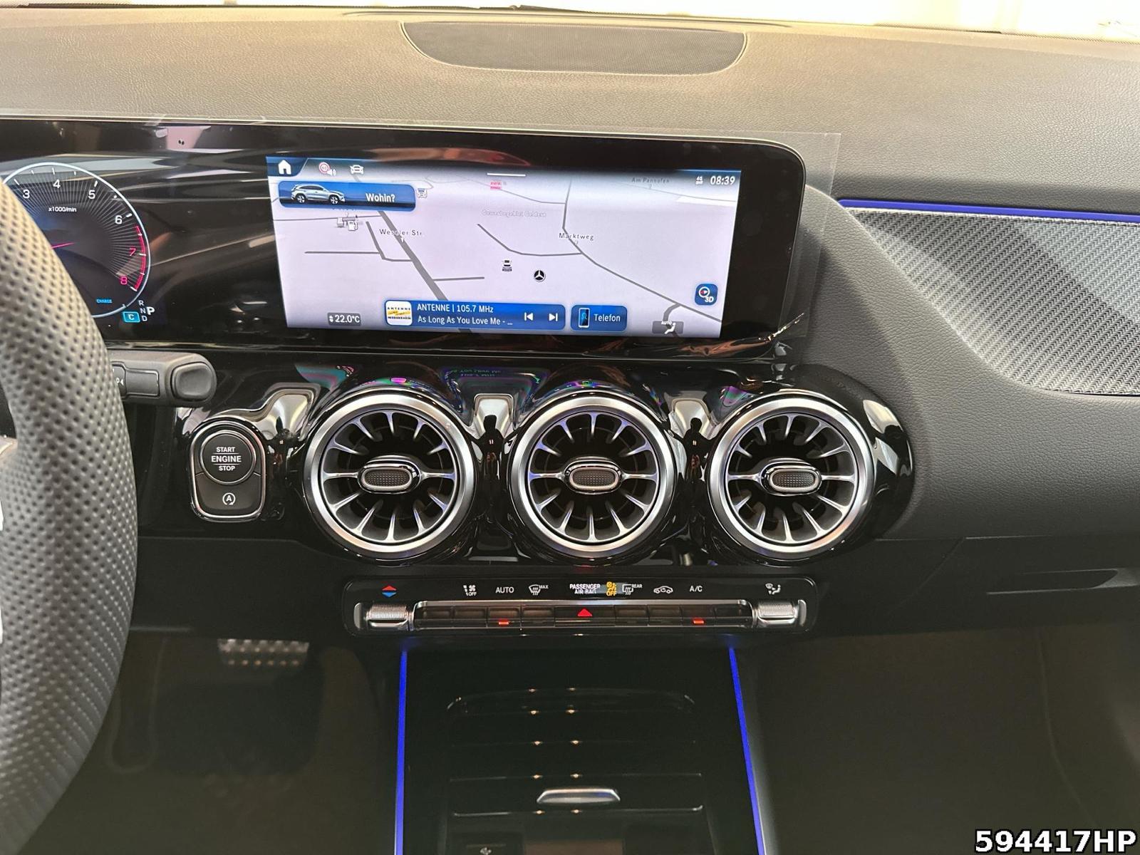 Fahrzeugabbildung Mercedes-Benz GLA 250 4M AMG Night MULTIBEAM AHK Keyless 360°
