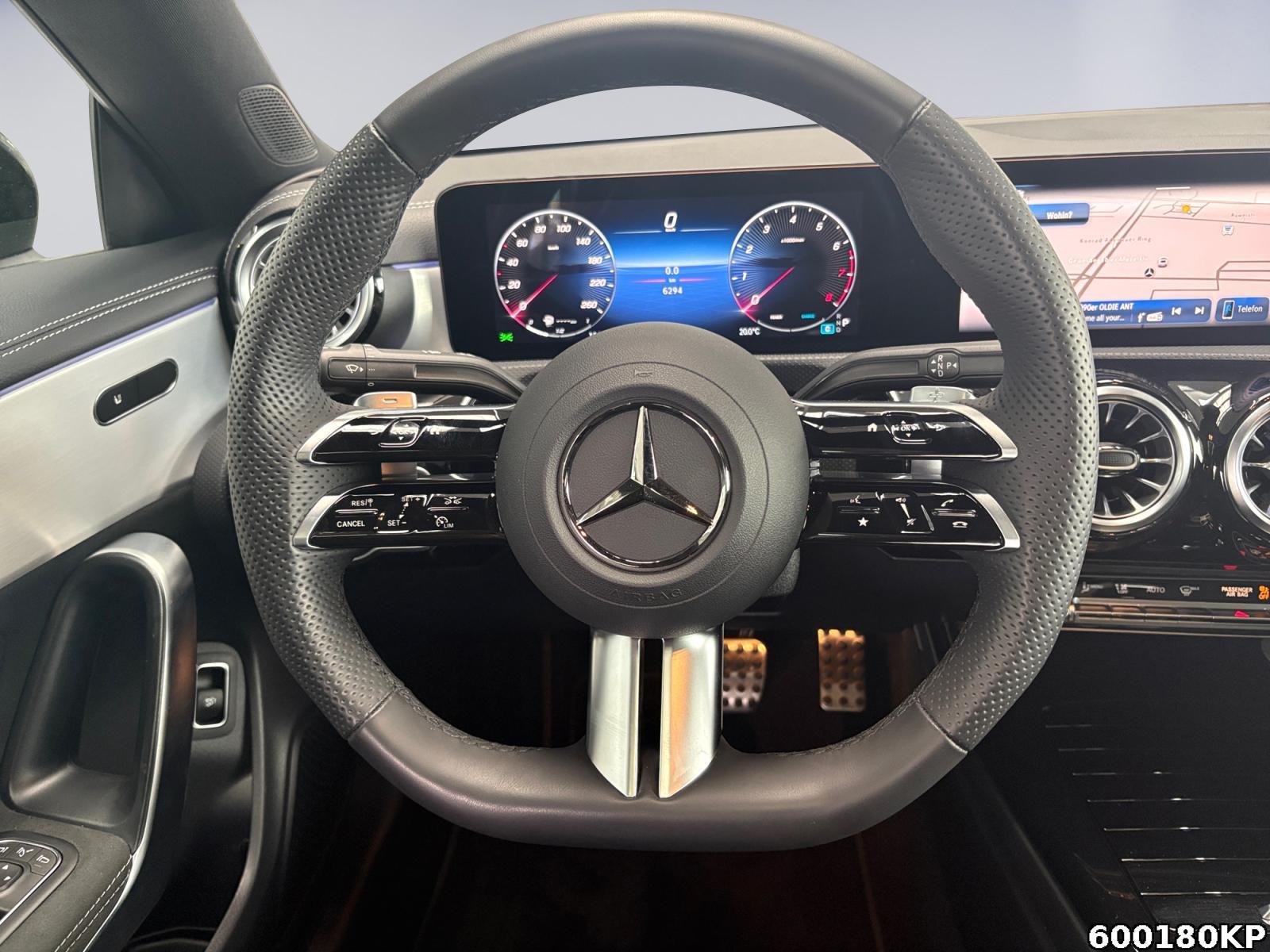 Fahrzeugabbildung Mercedes-Benz CLA 200 AMG Pano Distronic Night Kamera Ambiente