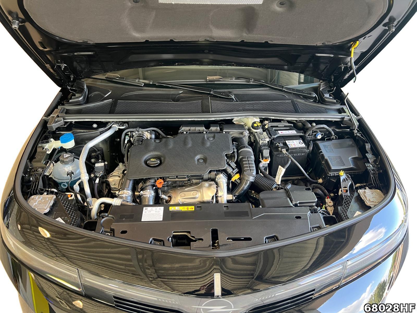 Fahrzeugabbildung Opel Astra Sports Tourer, Ultimate