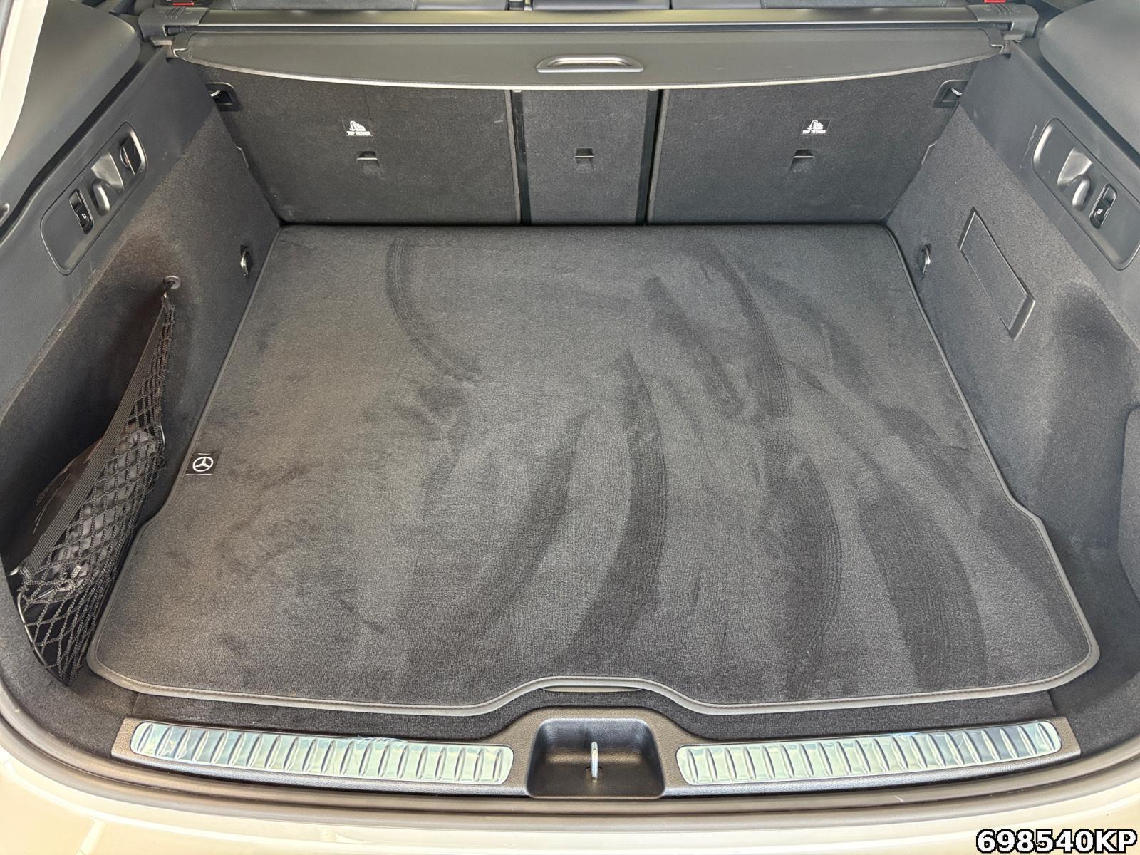 Fahrzeugabbildung Mercedes-Benz GLC 300 d 4M AMG AHK Pano DIGITAL LIGHT Memory.