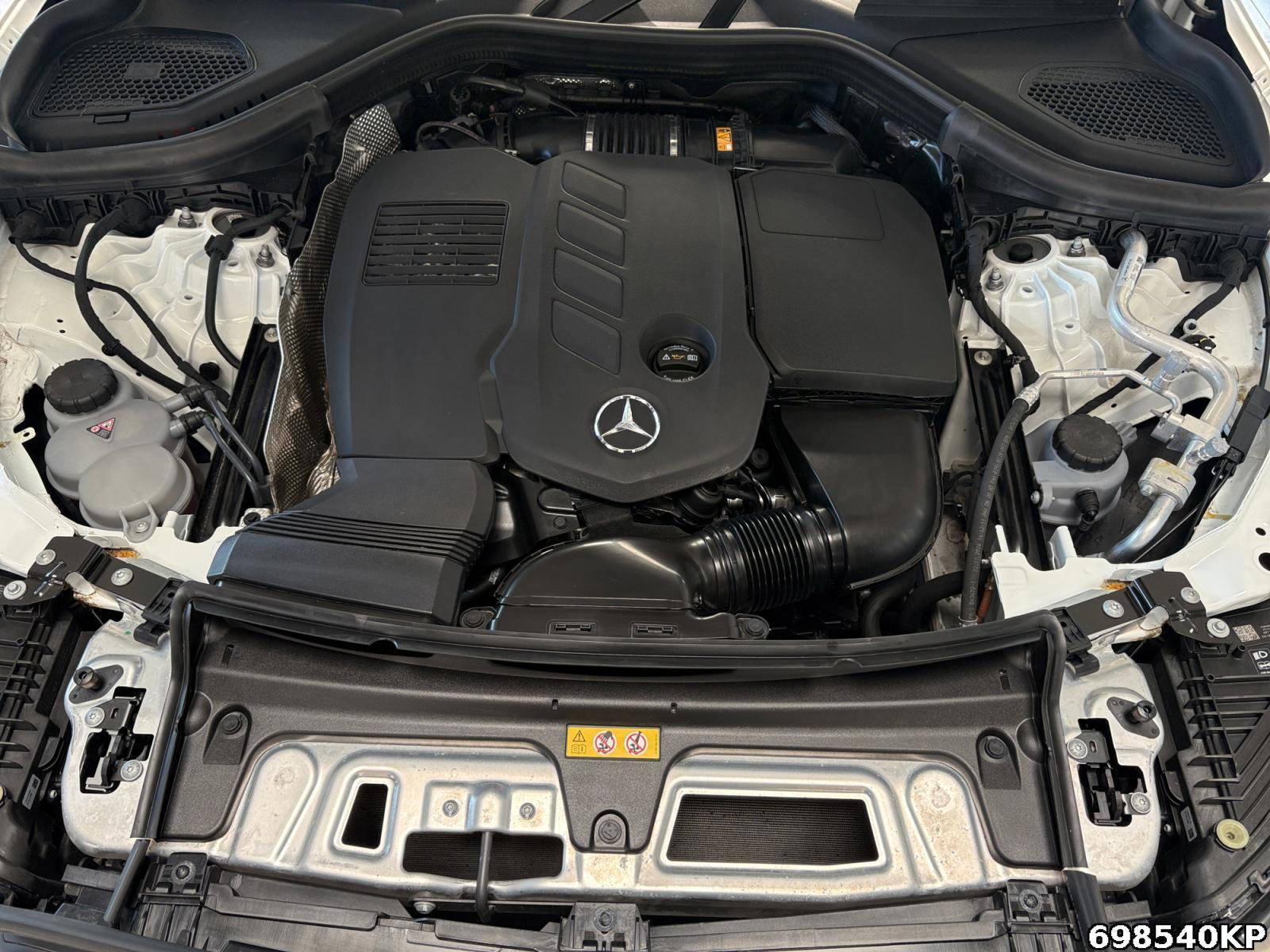 Fahrzeugabbildung Mercedes-Benz GLC 300 d 4M AMG AHK Pano DIGITAL LIGHT Memory.