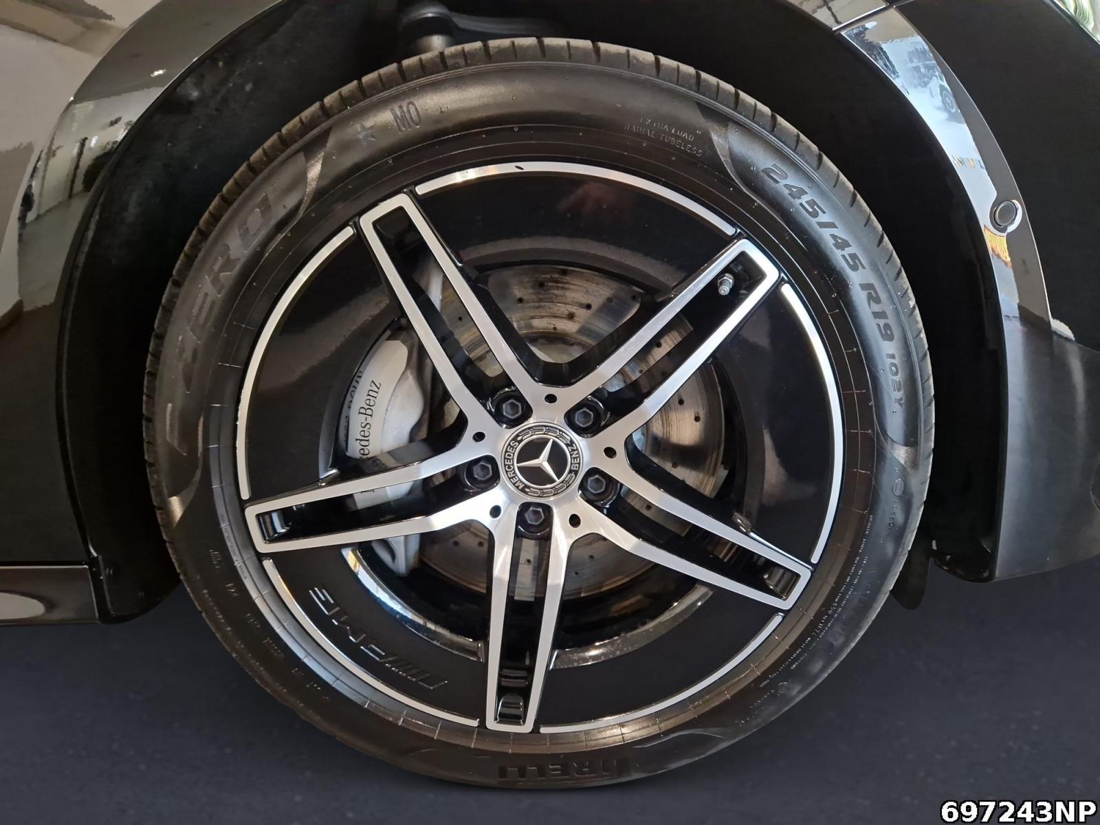 Fahrzeugabbildung Mercedes-Benz E 300 e AMG Night Pano Burm4D Distronic AHK
