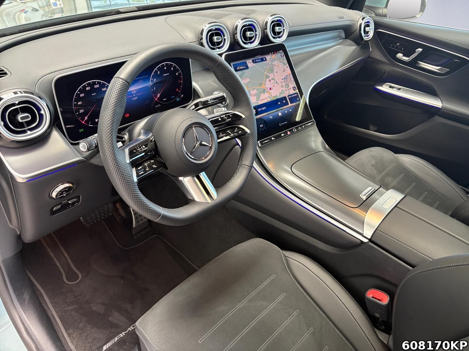 Fahrzeugabbildung Mercedes-Benz GLC 300 4M AMG AHK Pano 360° Memory Totw. 20