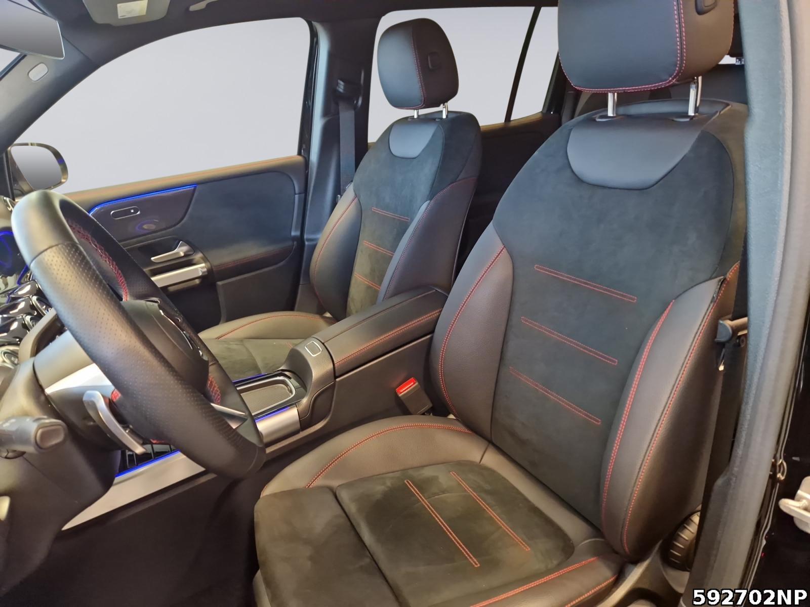 Fahrzeugabbildung Mercedes-Benz GLB 200 d AMG 5+2 Sitzer Pano Kamera KEYLESS 19