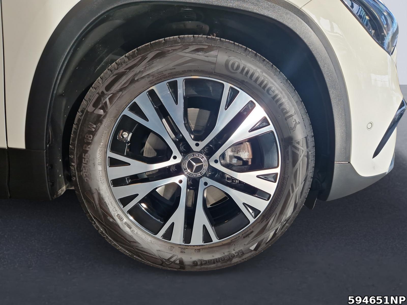 Fahrzeugabbildung Mercedes-Benz GLA 200 Progressive AHK Kamera THERMOTRONIC