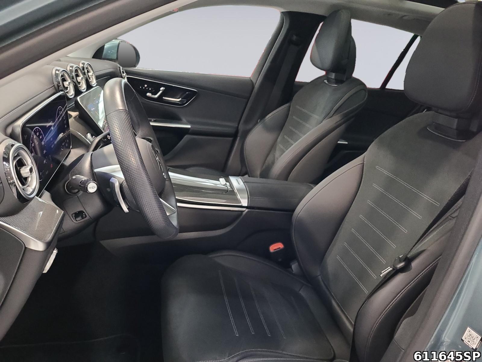 Fahrzeugabbildung Mercedes-Benz GLC 300 e 4M AMG Pano AHK 360° MemoryLenkradhzg