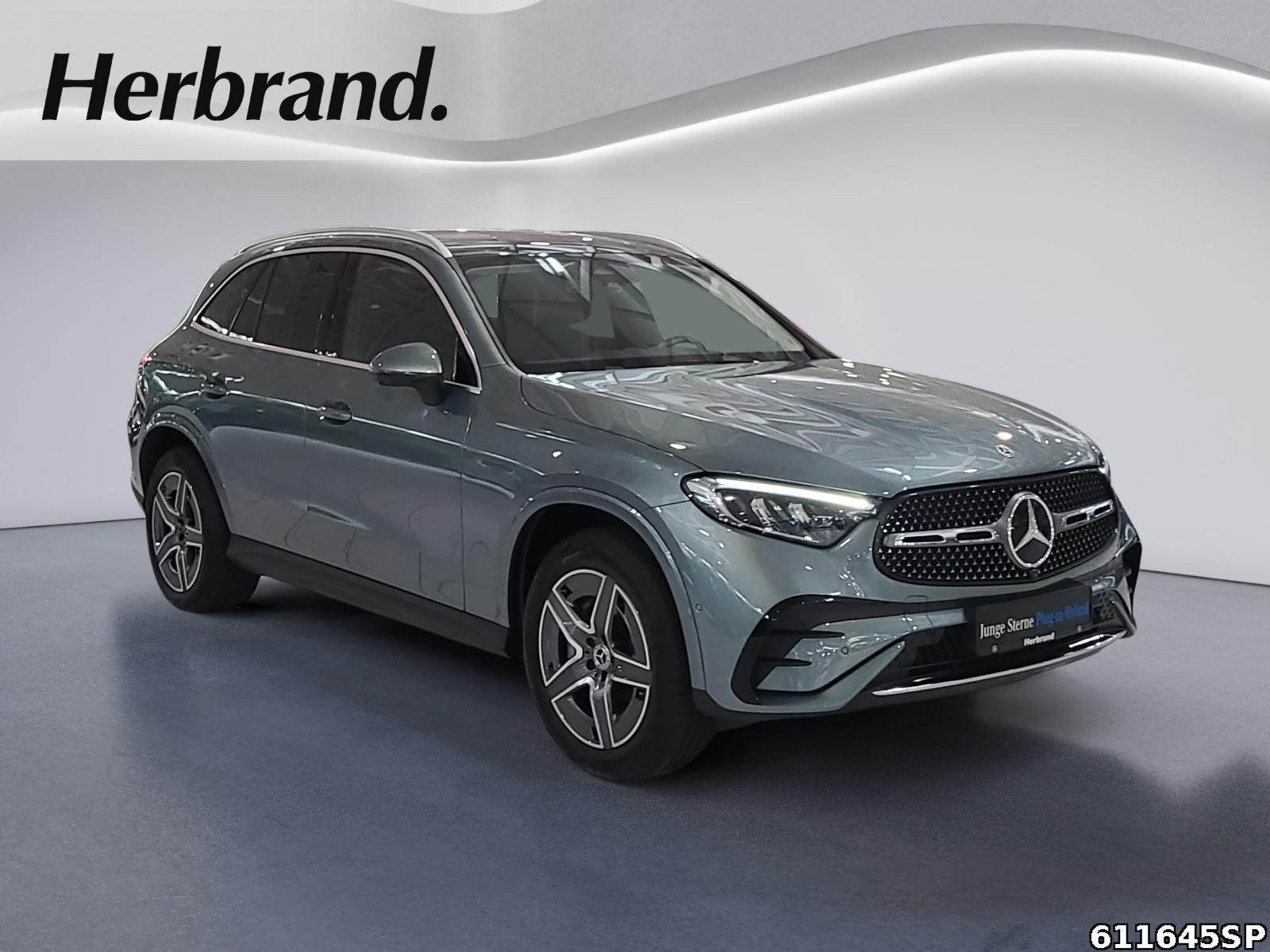 Fahrzeugabbildung Mercedes-Benz GLC 300 e 4M AMG Pano AHK 360° MemoryLenkradhzg