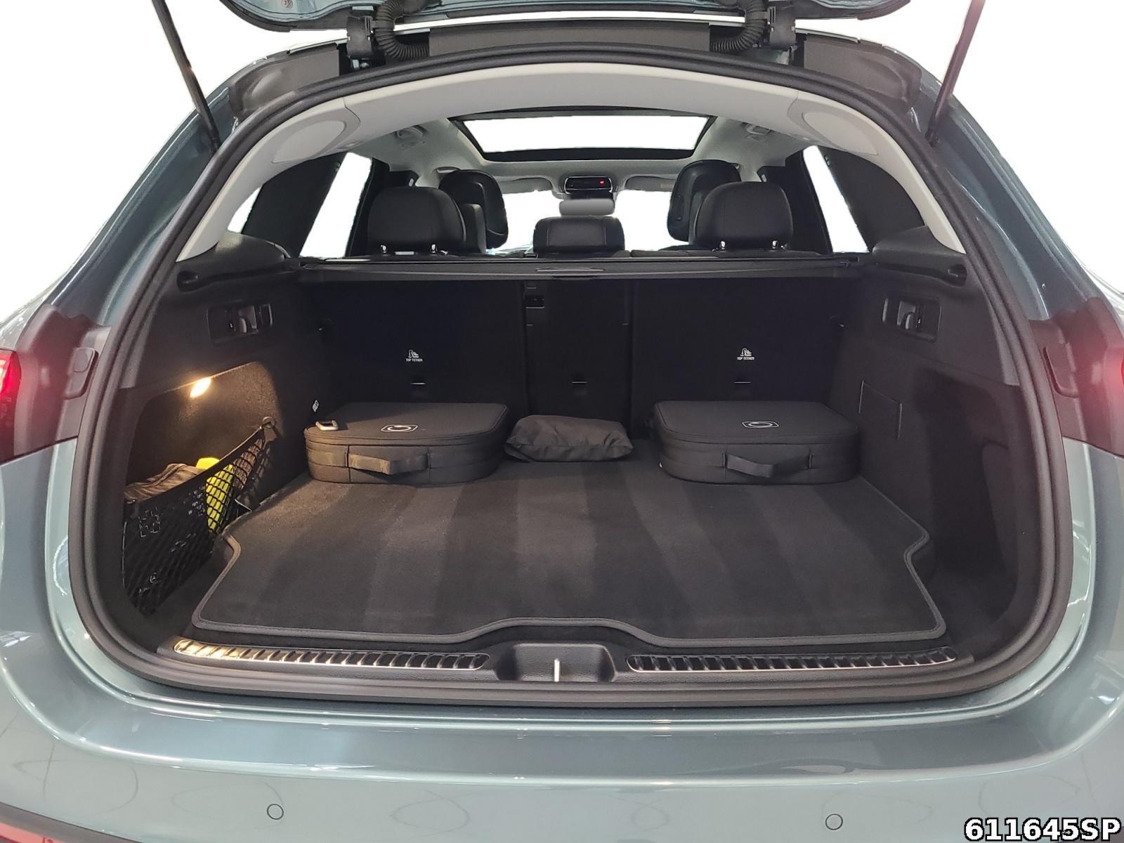 Fahrzeugabbildung Mercedes-Benz GLC 300 e 4M AMG Pano AHK 360° MemoryLenkradhzg