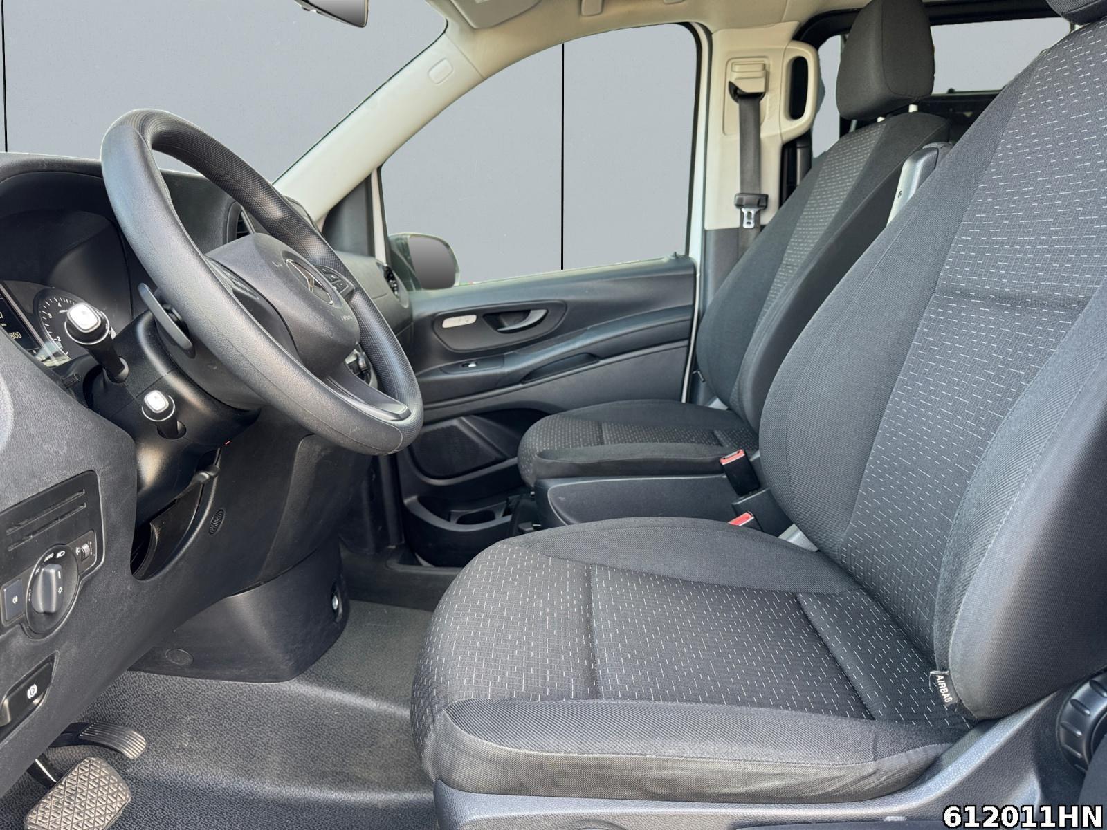 Fahrzeugabbildung Mercedes-Benz Vito 114 CDI Tourer *XL* *Automatik*9-Sitzer*