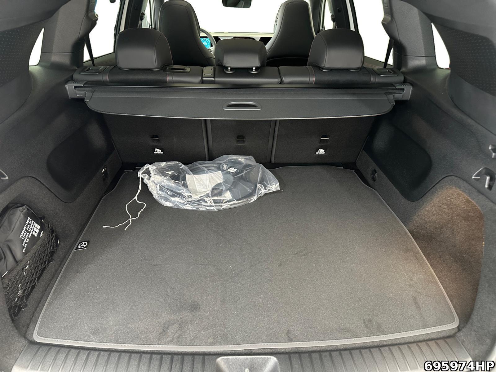 Fahrzeugabbildung Mercedes-Benz GLB 250 +AMG+KEYLESS+MULTIBEAM+DISTRONIC++