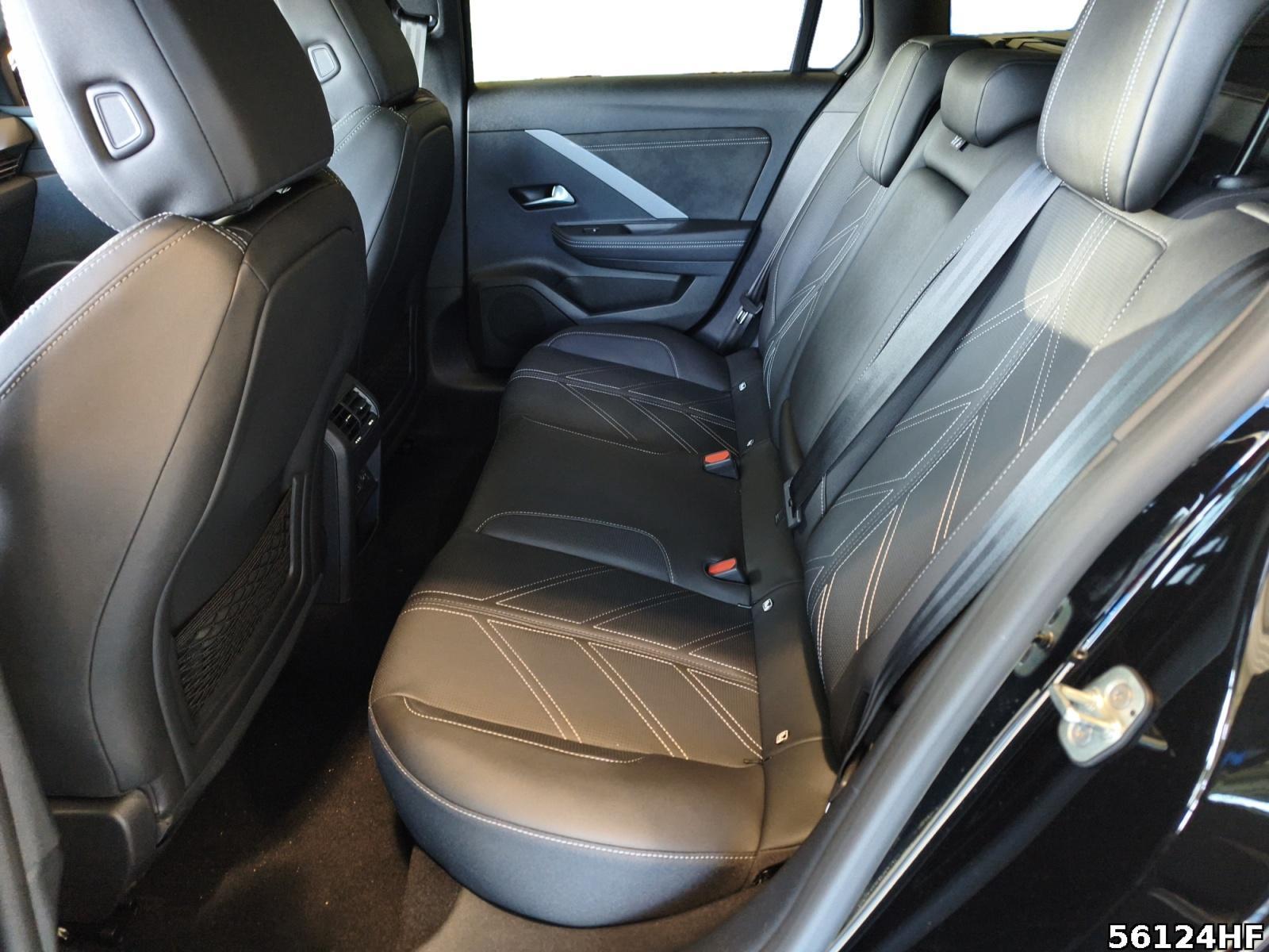 Fahrzeugabbildung Opel Astra ST GS 130 PS BlueHDi AT