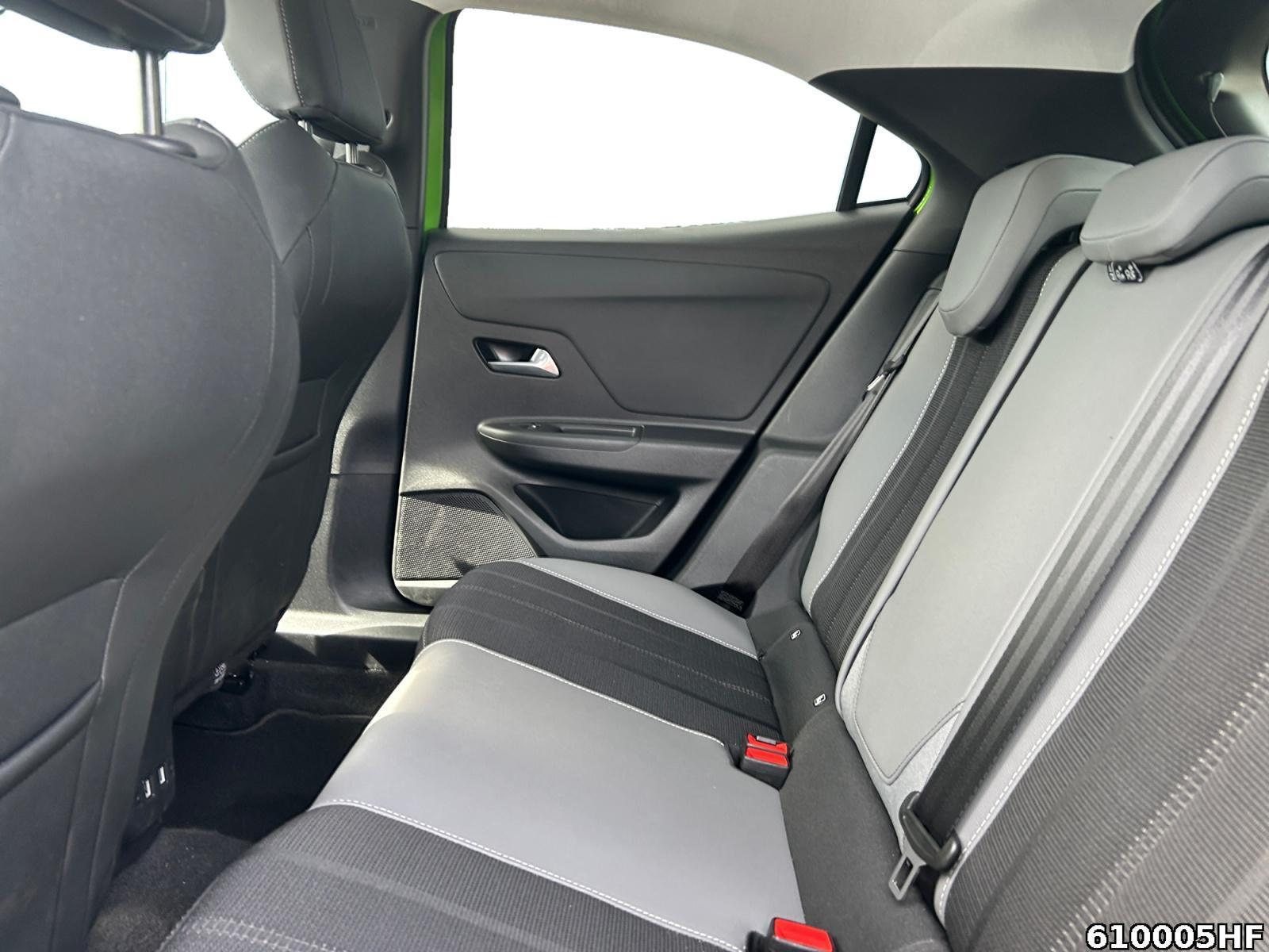 Fahrzeugabbildung Opel Mokka Elegance 1.2 Direct Injection Turbo 96kW