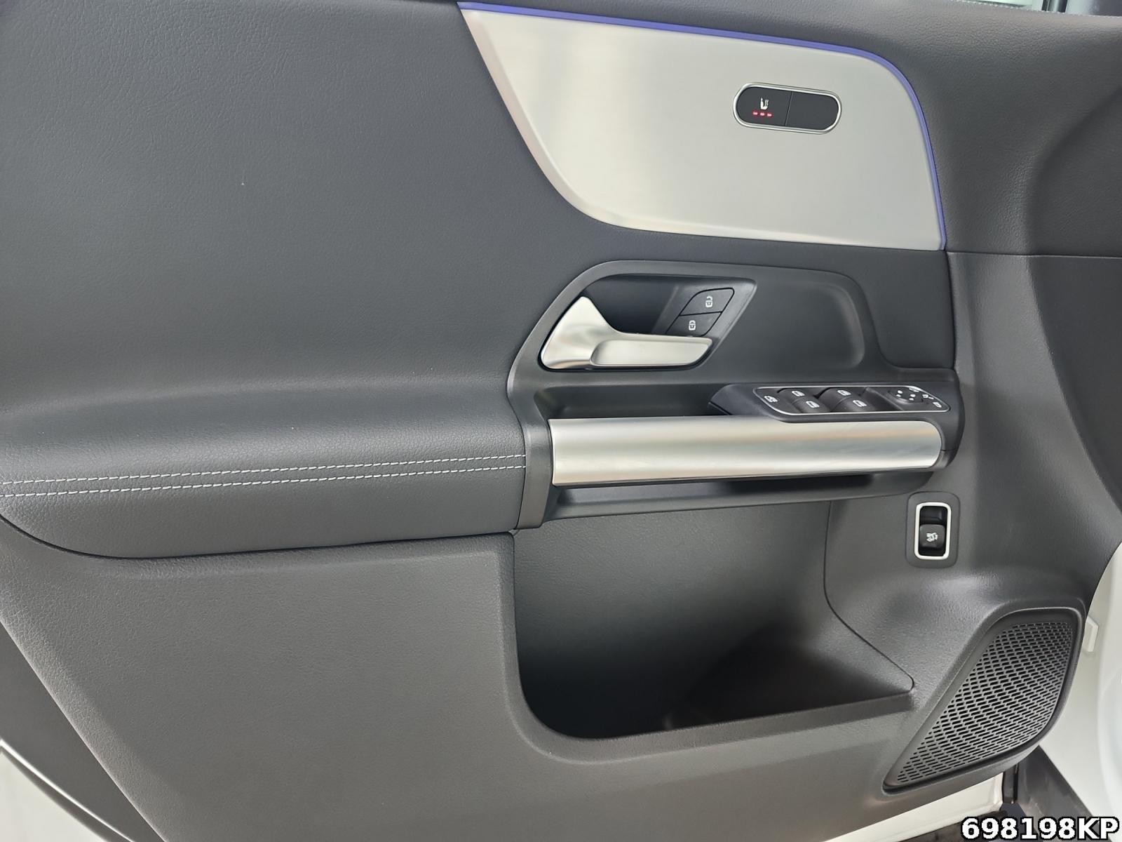 Fahrzeugabbildung Mercedes-Benz GLA 250 4M Progressive Multibeam CarPlay Kamera