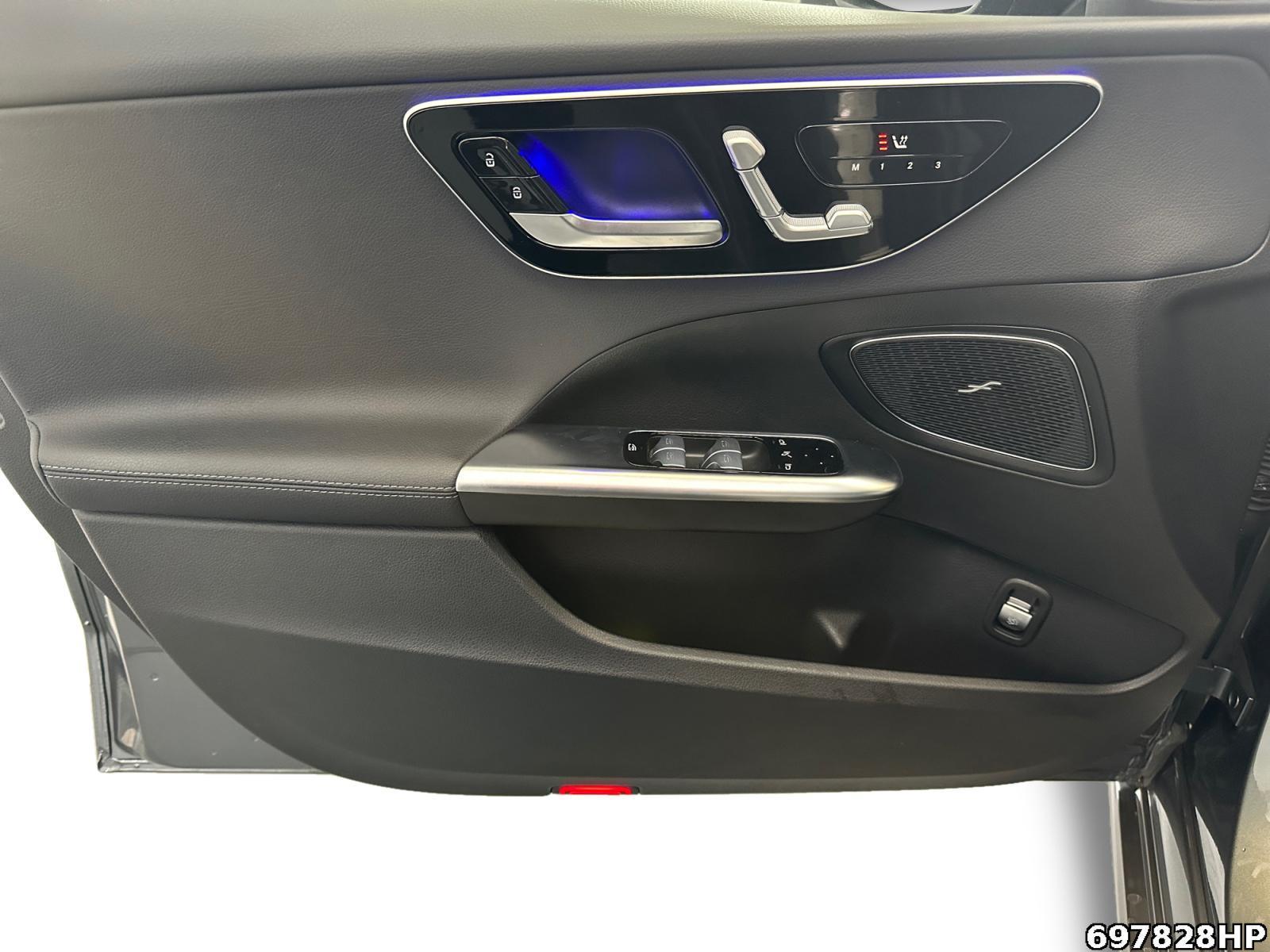 Fahrzeugabbildung Mercedes-Benz C 300 d T Avantgarde Night AHK DigitalLight 360