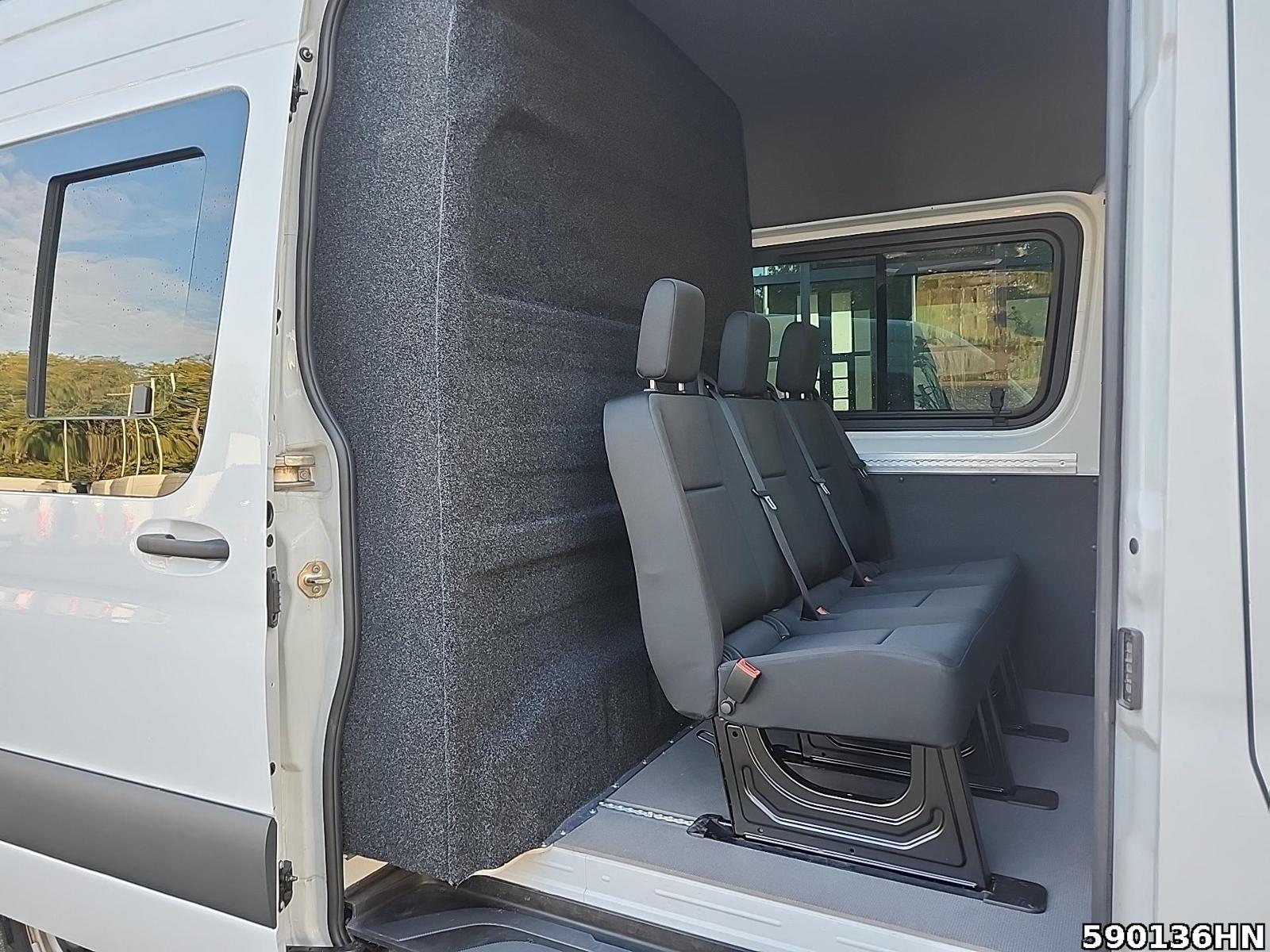 Fahrzeugabbildung Mercedes-Benz Sprinter 317 L2H2 Mixto*AHK 3.500 kg*