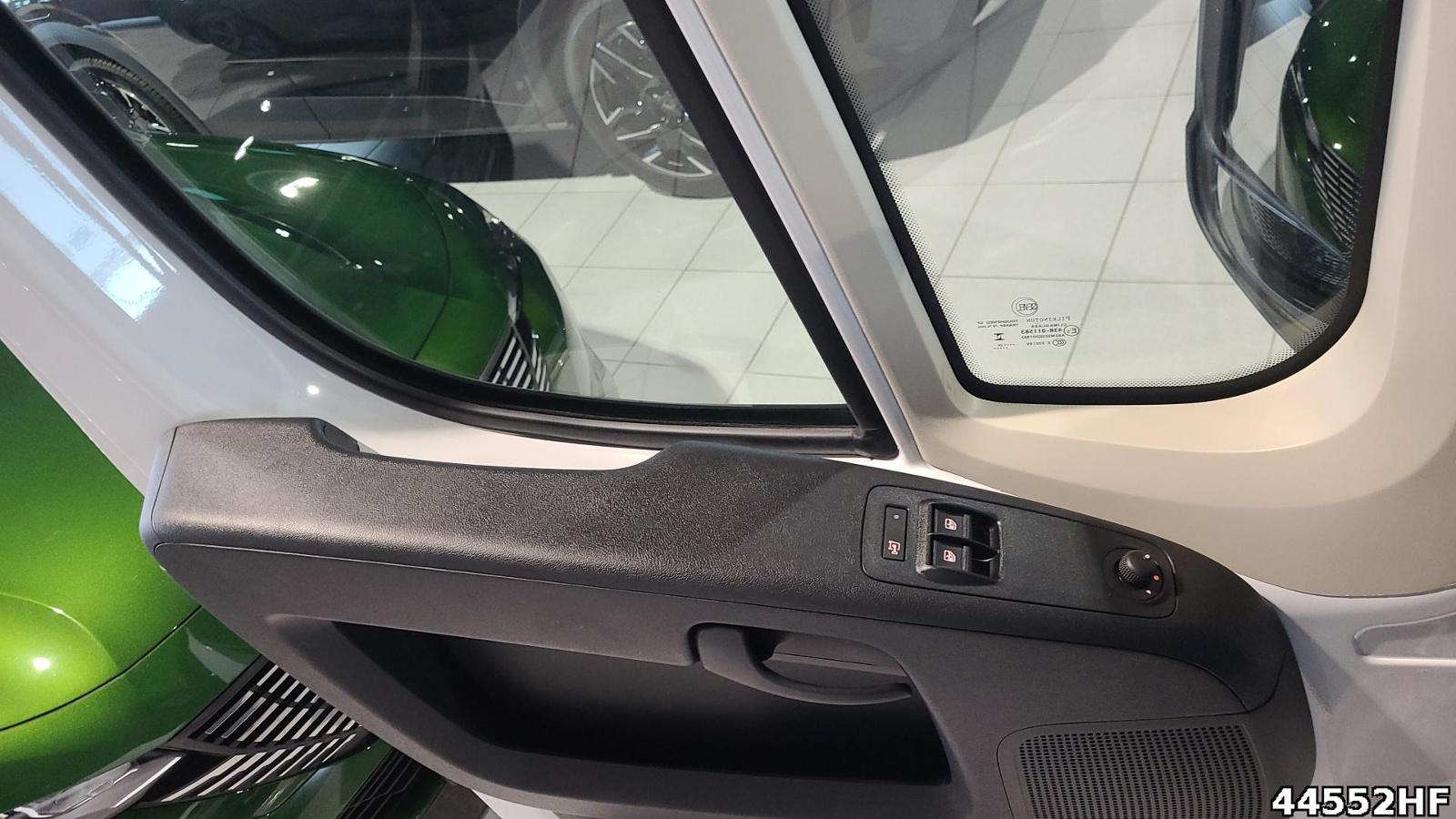 Fahrzeugabbildung Peugeot Boxer Kasten 335 L3H2 140 PS BlueHDi MT