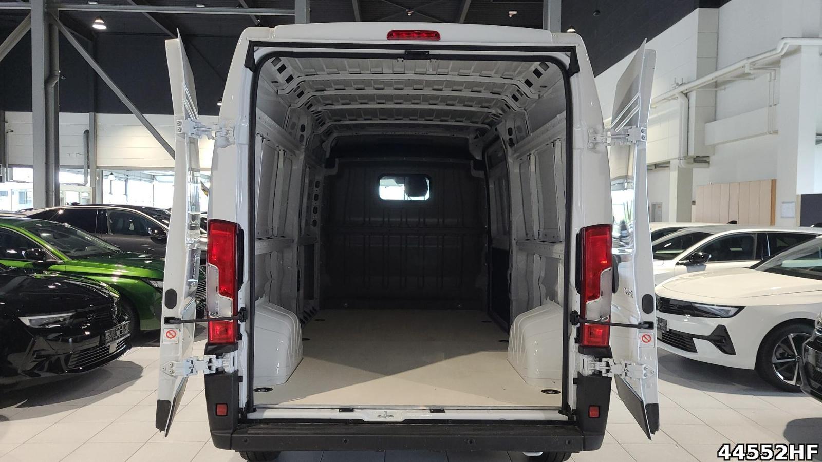 Fahrzeugabbildung Peugeot Boxer Kasten 335 L3H2 140 PS BlueHDi MT