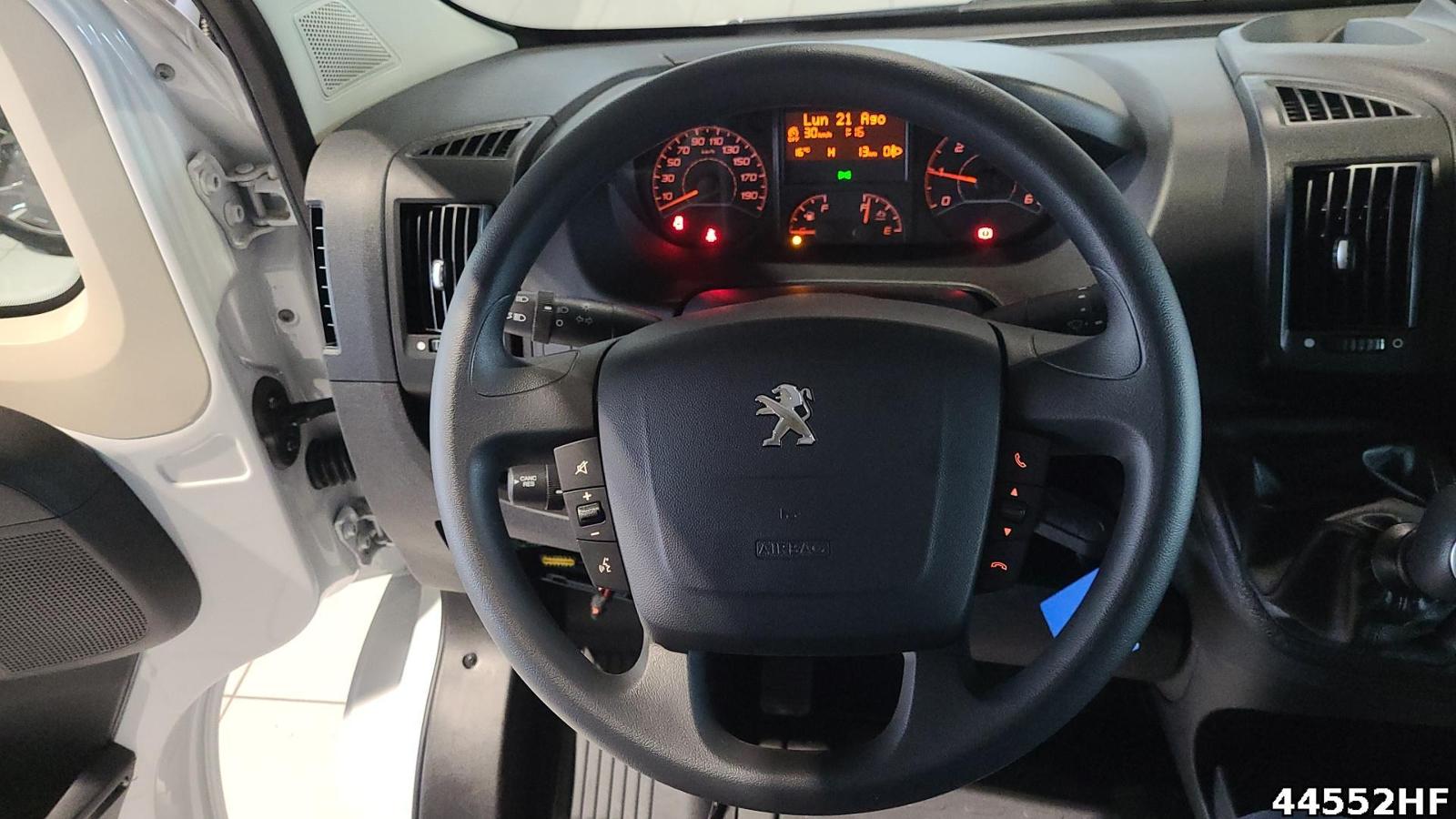 Fahrzeugabbildung Peugeot Boxer Kasten 335 L3H2 140 PS BlueHDi MT