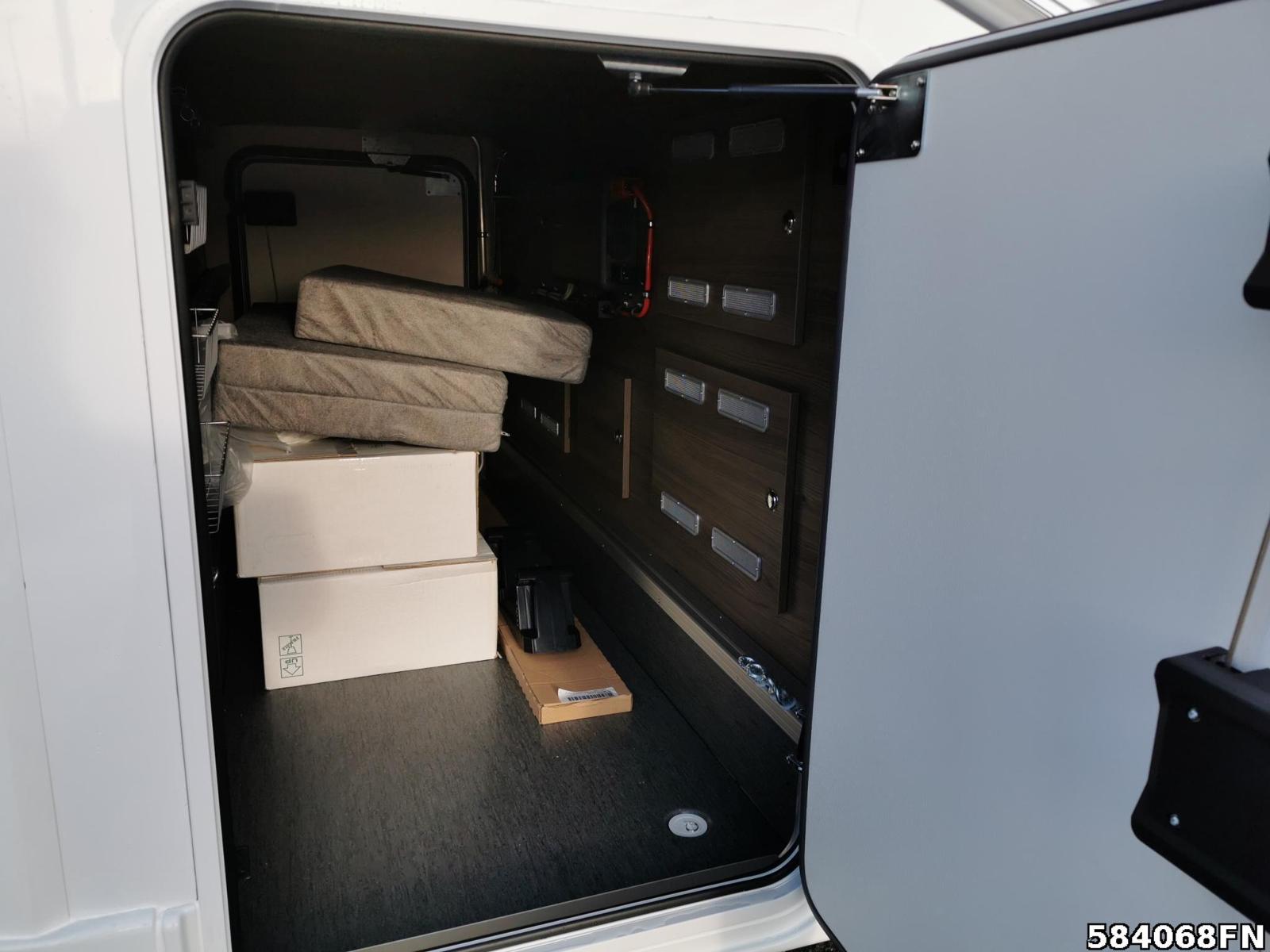 Fahrzeugabbildung Kabe TM Royal X 810 LGB 2026 Solar AHK