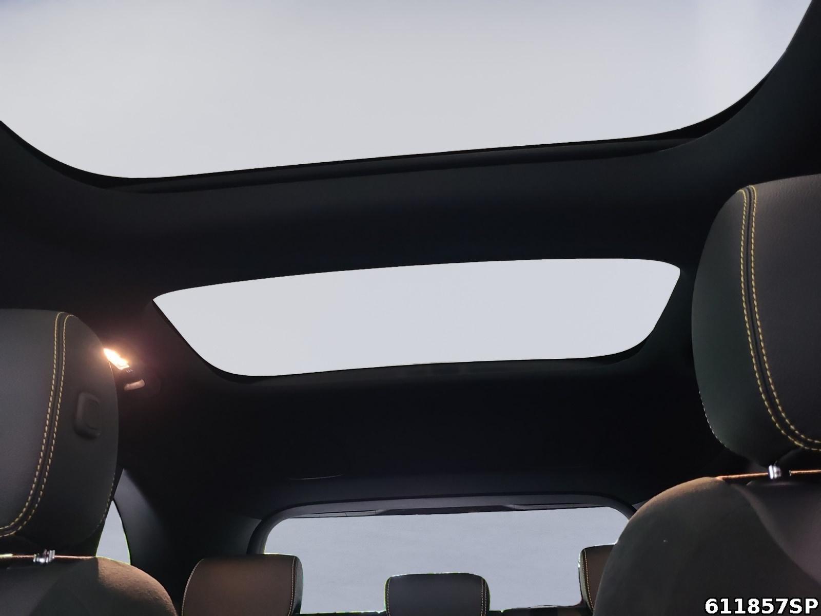 Fahrzeugabbildung Mercedes-Benz GLA 45 AMG S 4M+ AHK Pano Burmester 360° HUD