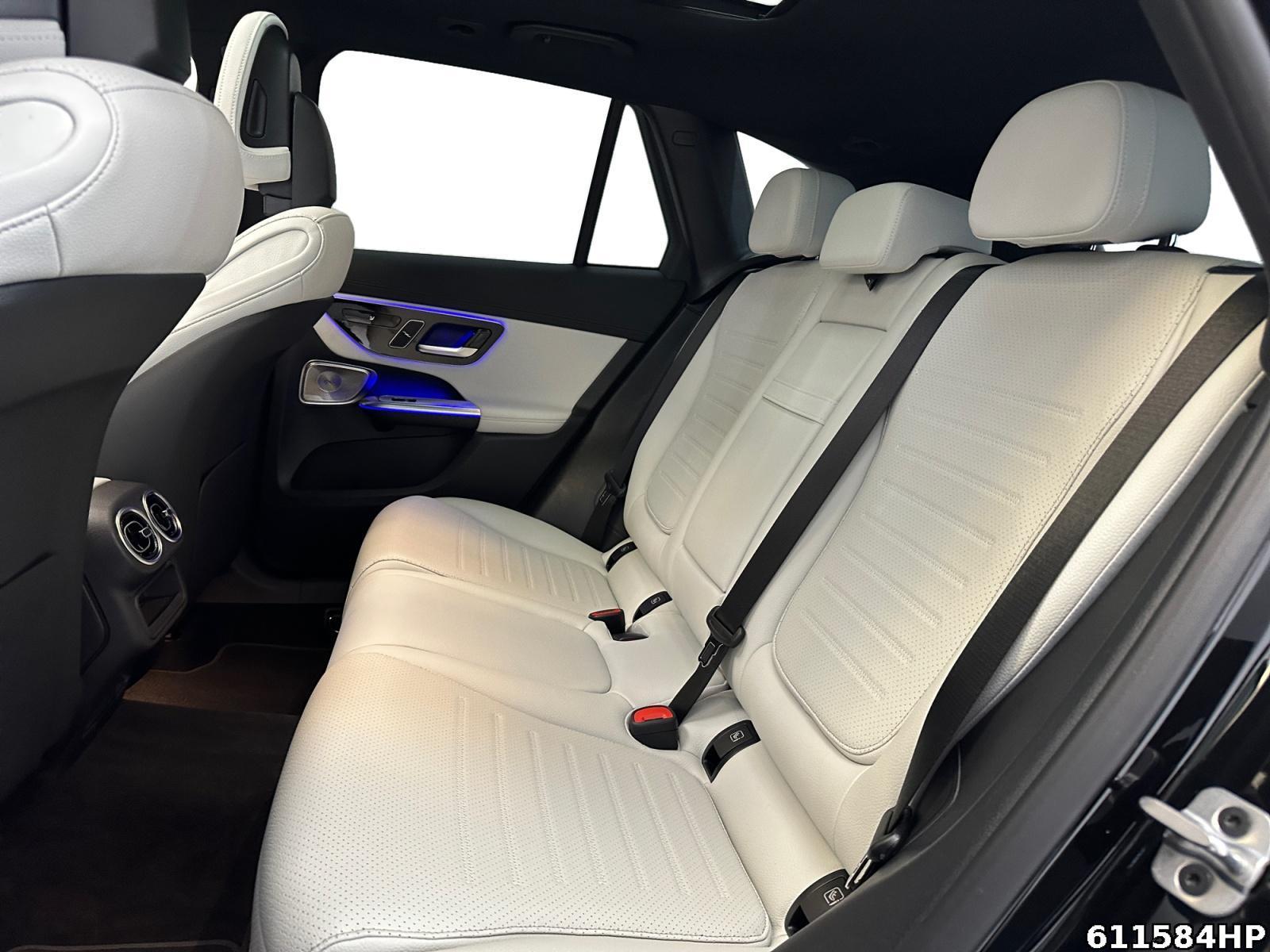 Fahrzeugabbildung Mercedes-Benz GLC 300 de 4M AMG Pano AHK Distronic Burmester