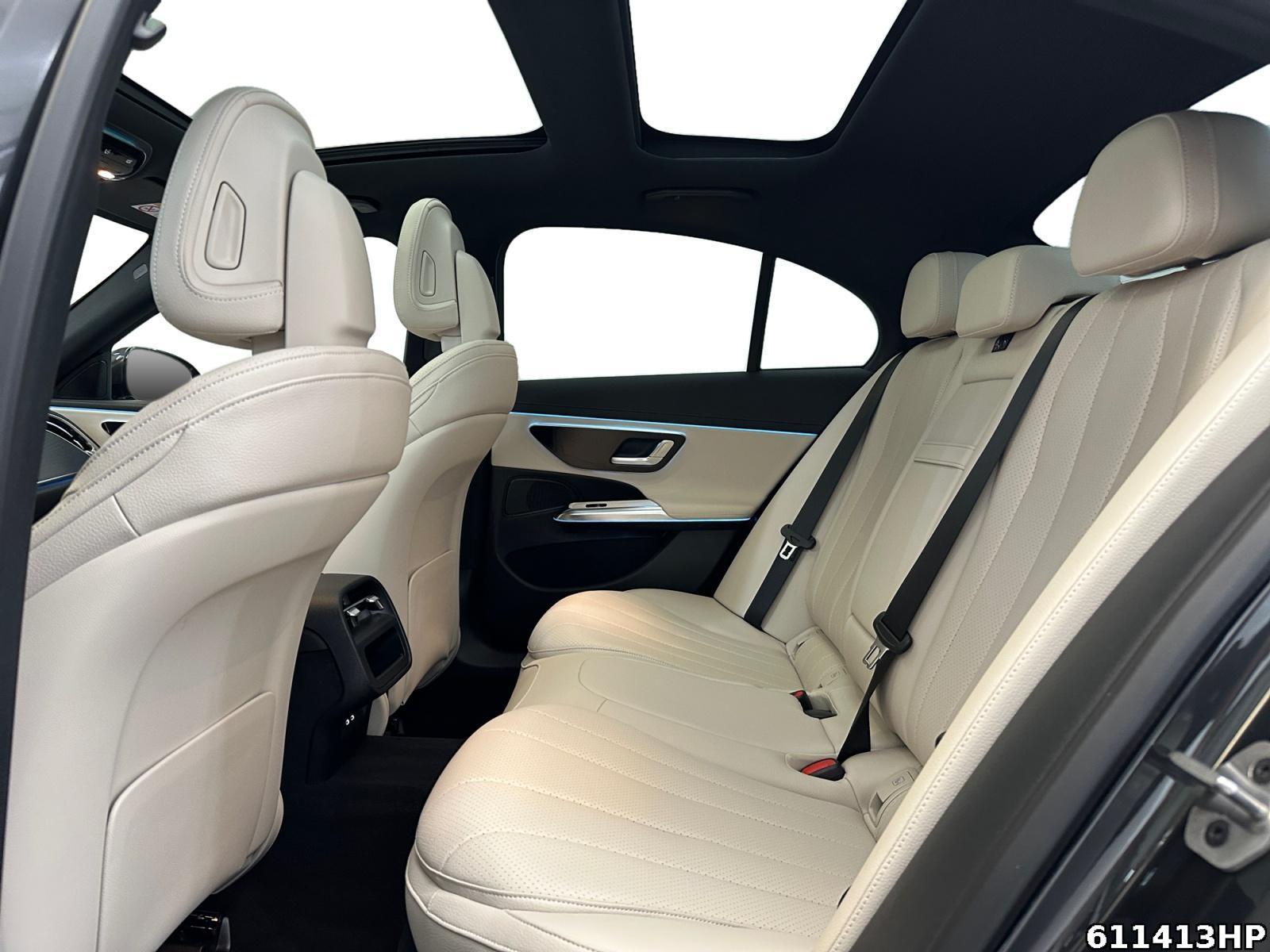 Fahrzeugabbildung Mercedes-Benz E 300 e AMG Digital-Light Pano Head-up 360° Totw
