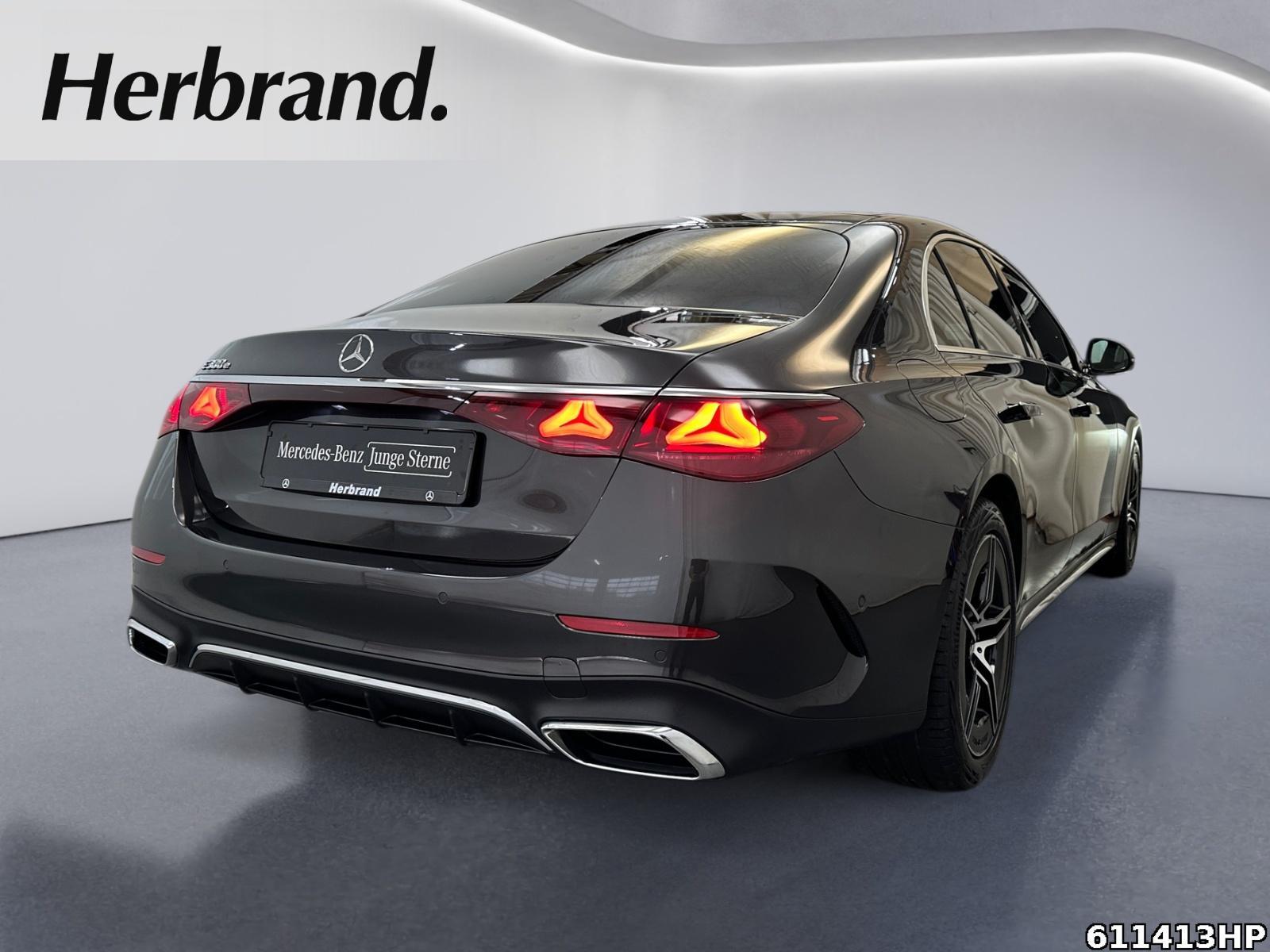Fahrzeugabbildung Mercedes-Benz E 300 e AMG Digital-Light Pano Head-up 360° Totw