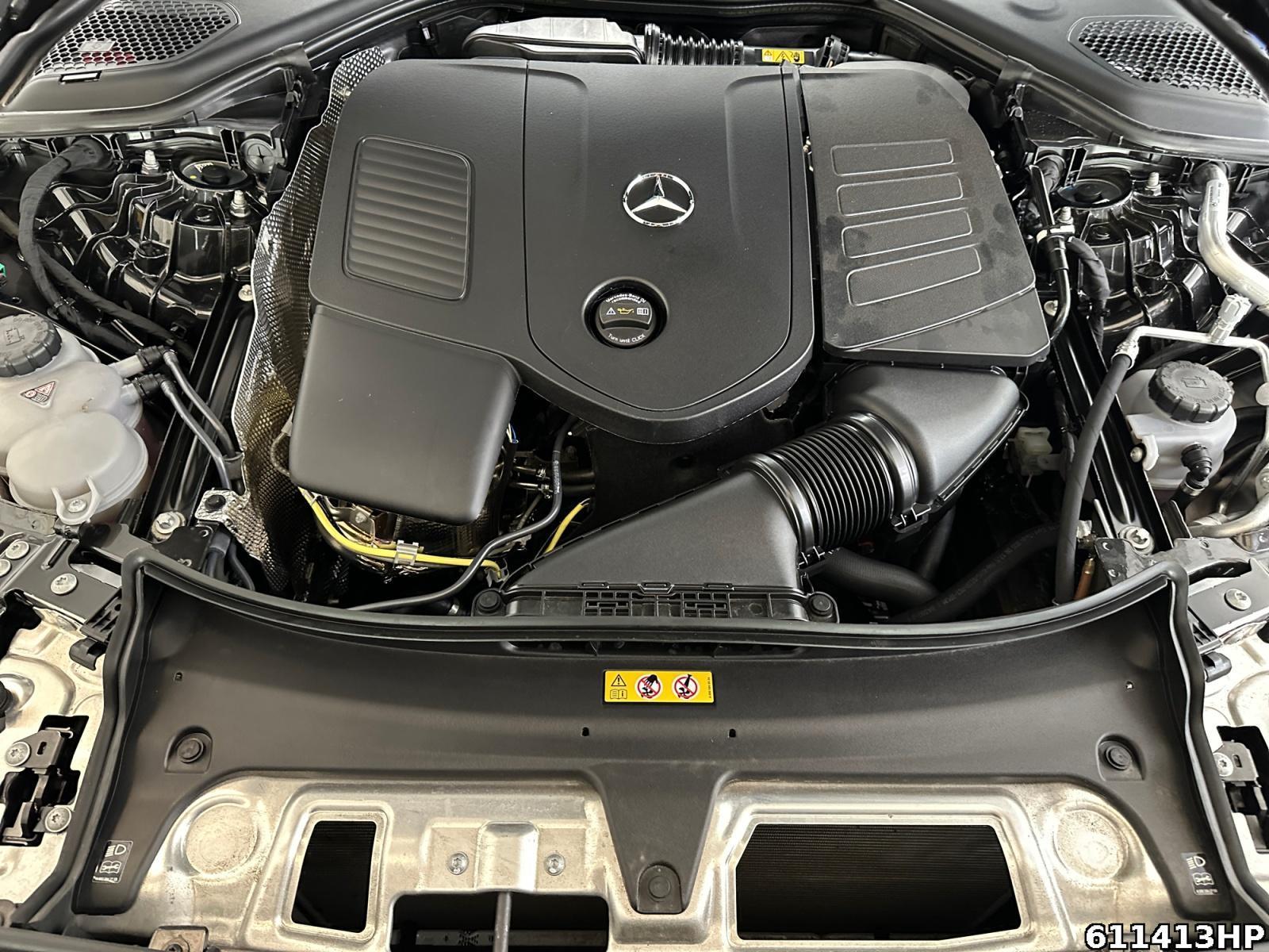 Fahrzeugabbildung Mercedes-Benz E 300 e AMG Digital-Light Pano Head-up 360° Totw