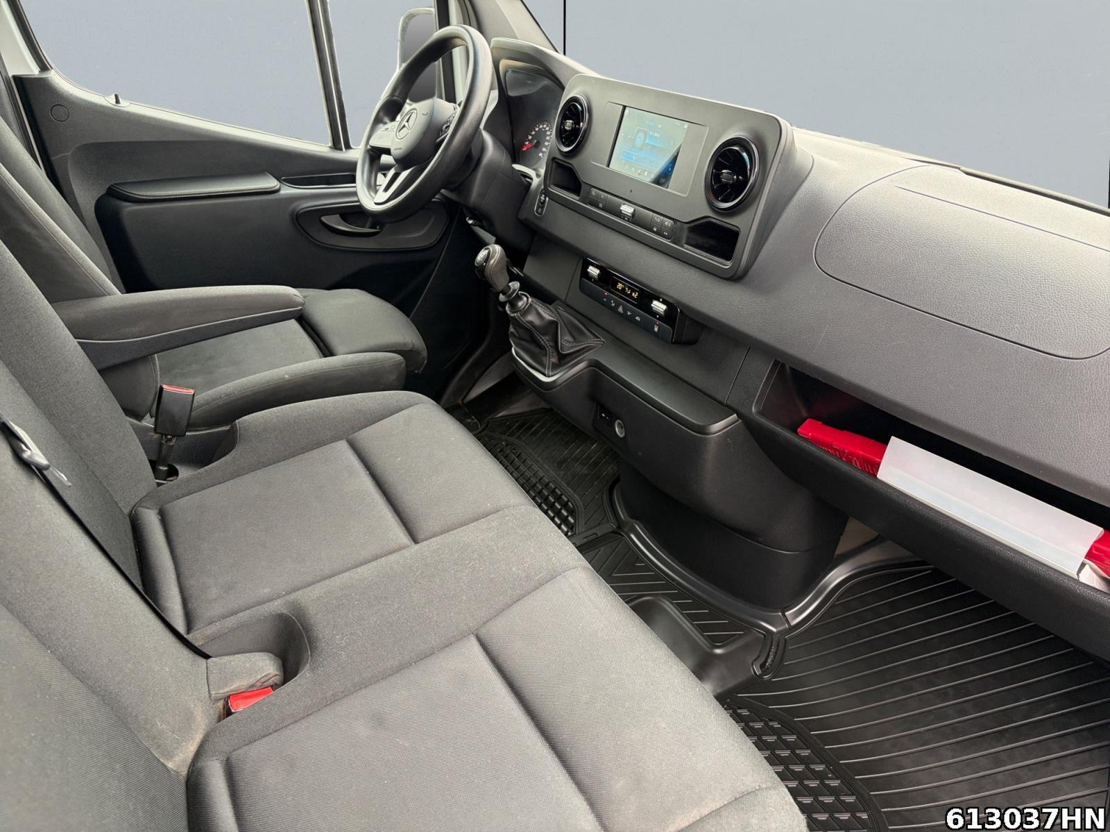 Fahrzeugabbildung Mercedes-Benz Sprinter 315 CDI *Maxi DoKa*AHK3,5t*Klima*SHZ*