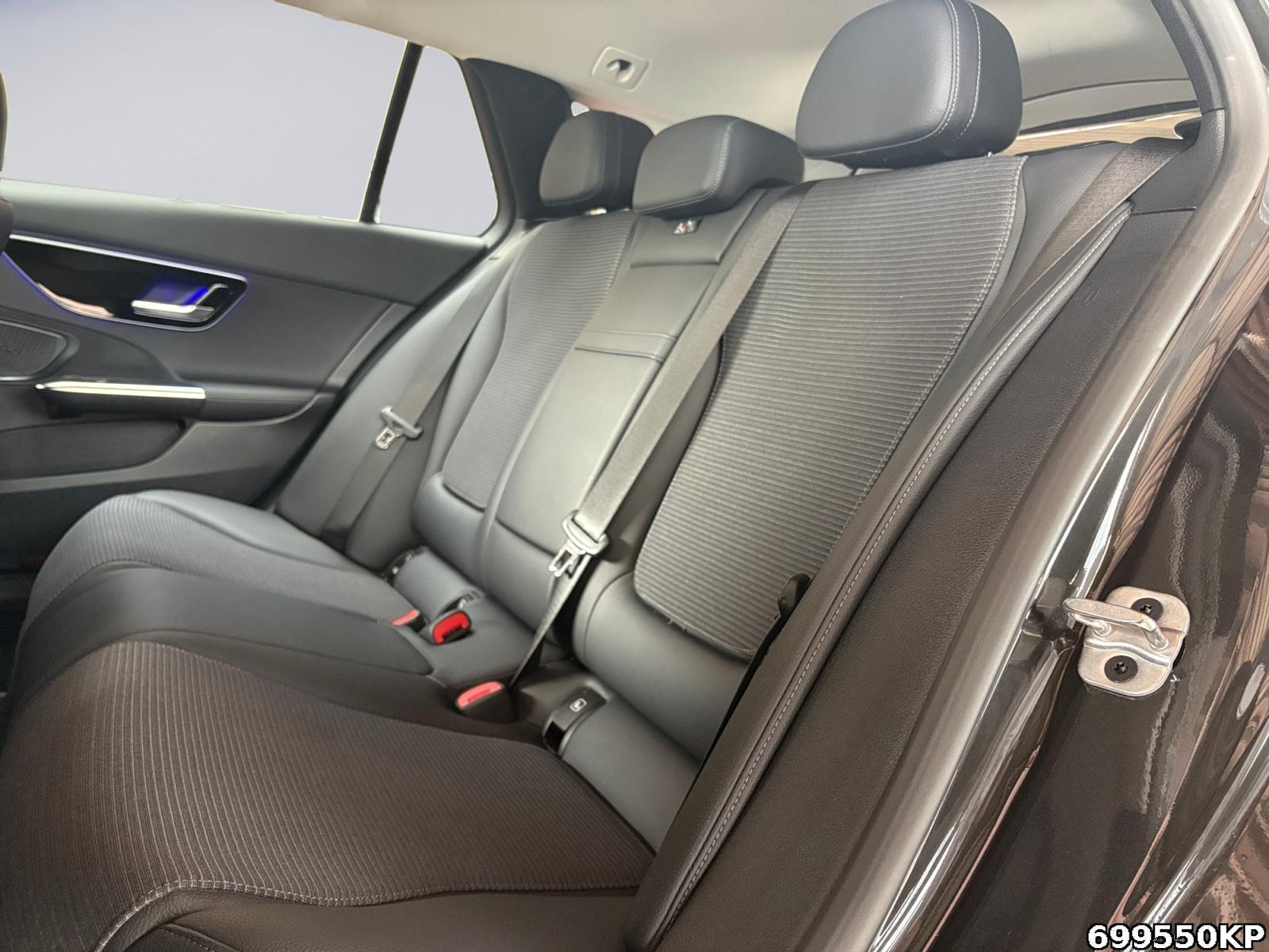 Fahrzeugabbildung Mercedes-Benz C 220 d T Avantgarde AHK Lenkradhzg Kamera LED