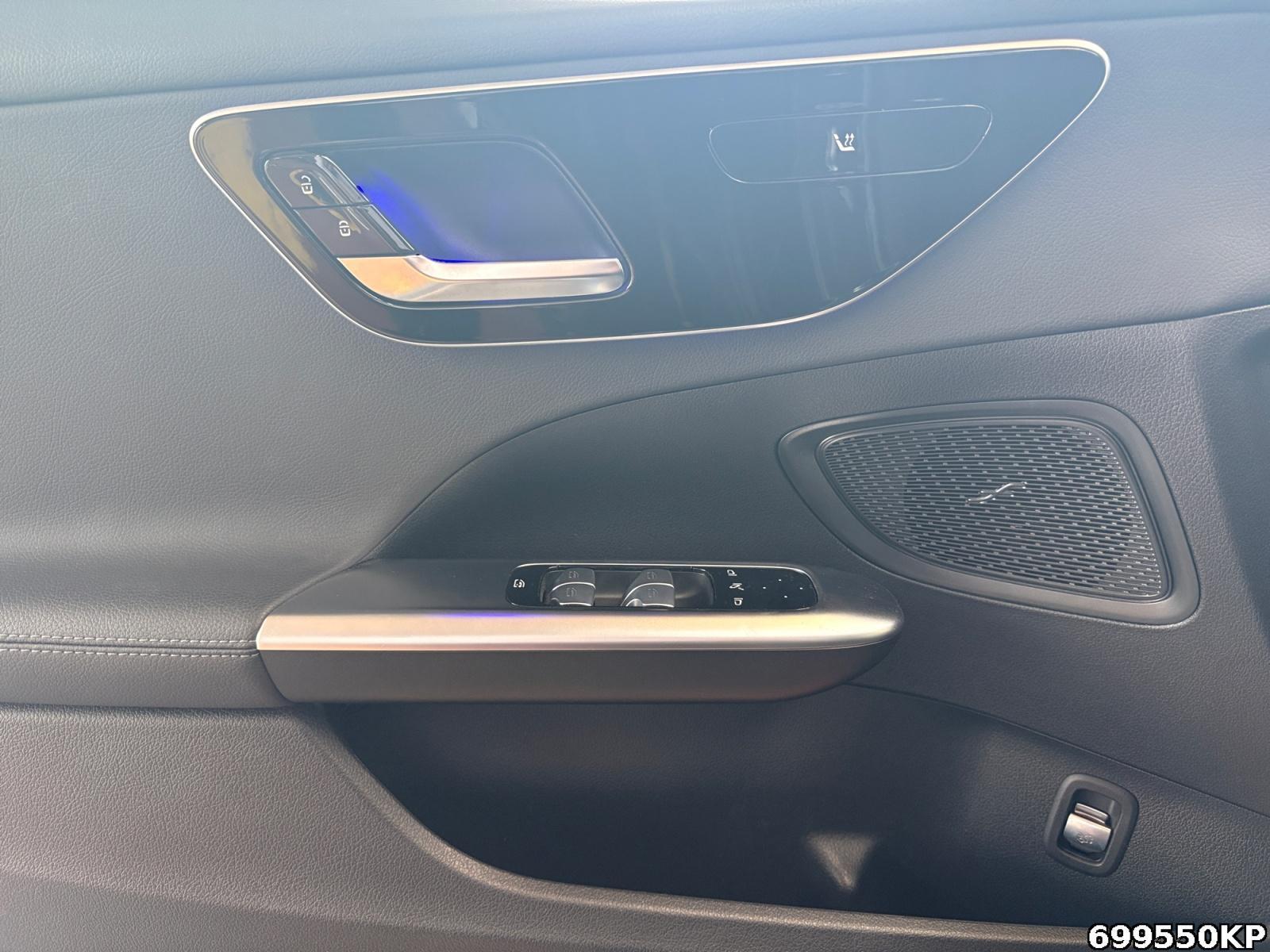 Fahrzeugabbildung Mercedes-Benz C 220 d T Avantgarde AHK Lenkradhzg Kamera LED