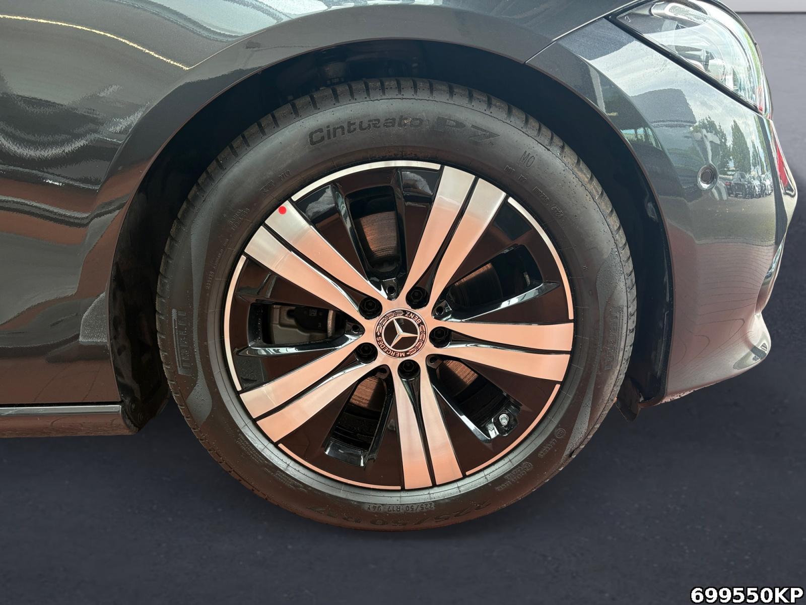 Fahrzeugabbildung Mercedes-Benz C 220 d T Avantgarde AHK Lenkradhzg Kamera LED