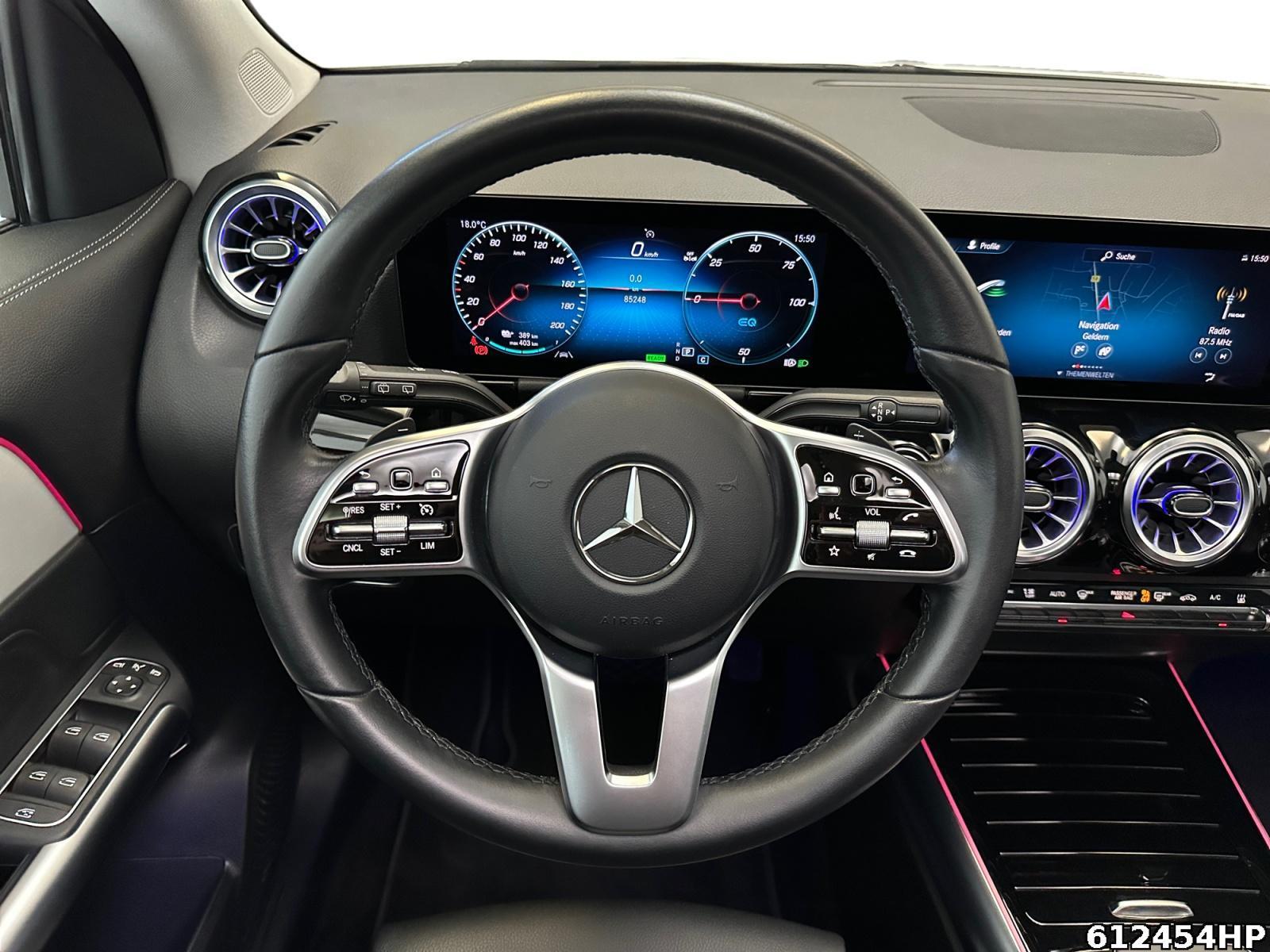 Fahrzeugabbildung Mercedes-Benz EQA Progressive Pano AHK CarPlay Kamera LED
